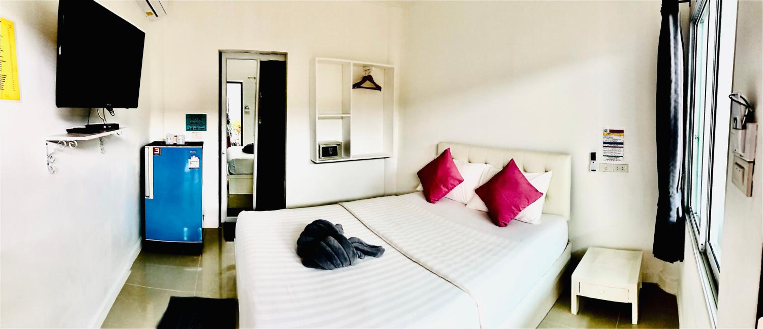 Koh Larn White House