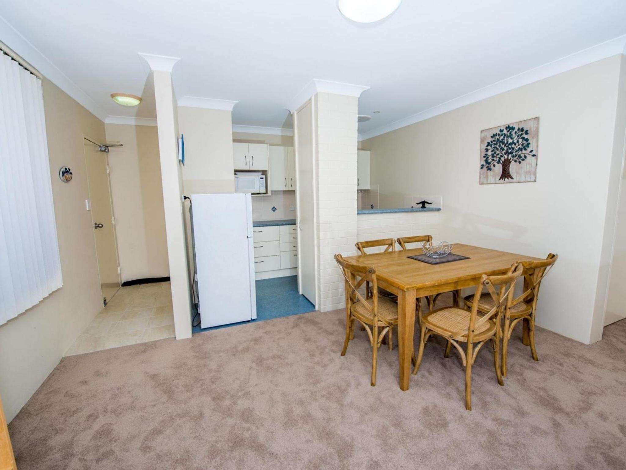 Collendina 15 19 Kurrawa Close water views and wifi