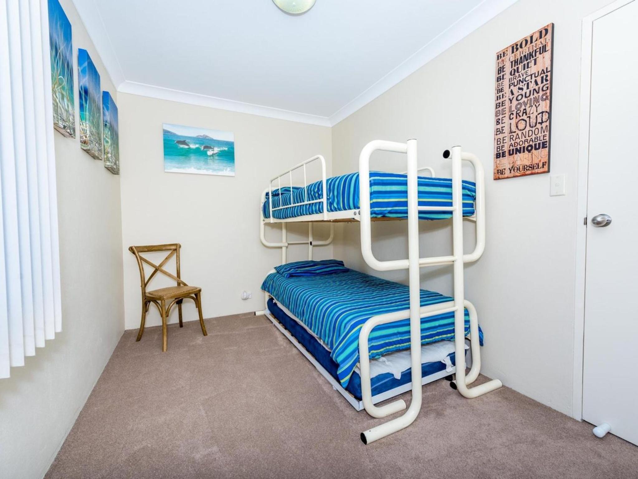 Collendina 15 19 Kurrawa Close water views and wifi