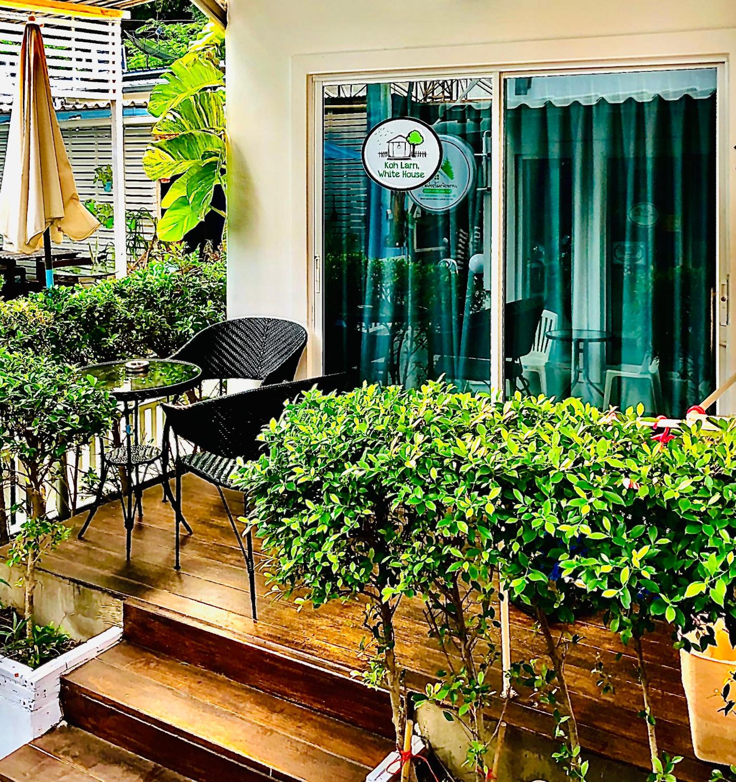 Koh Larn White House