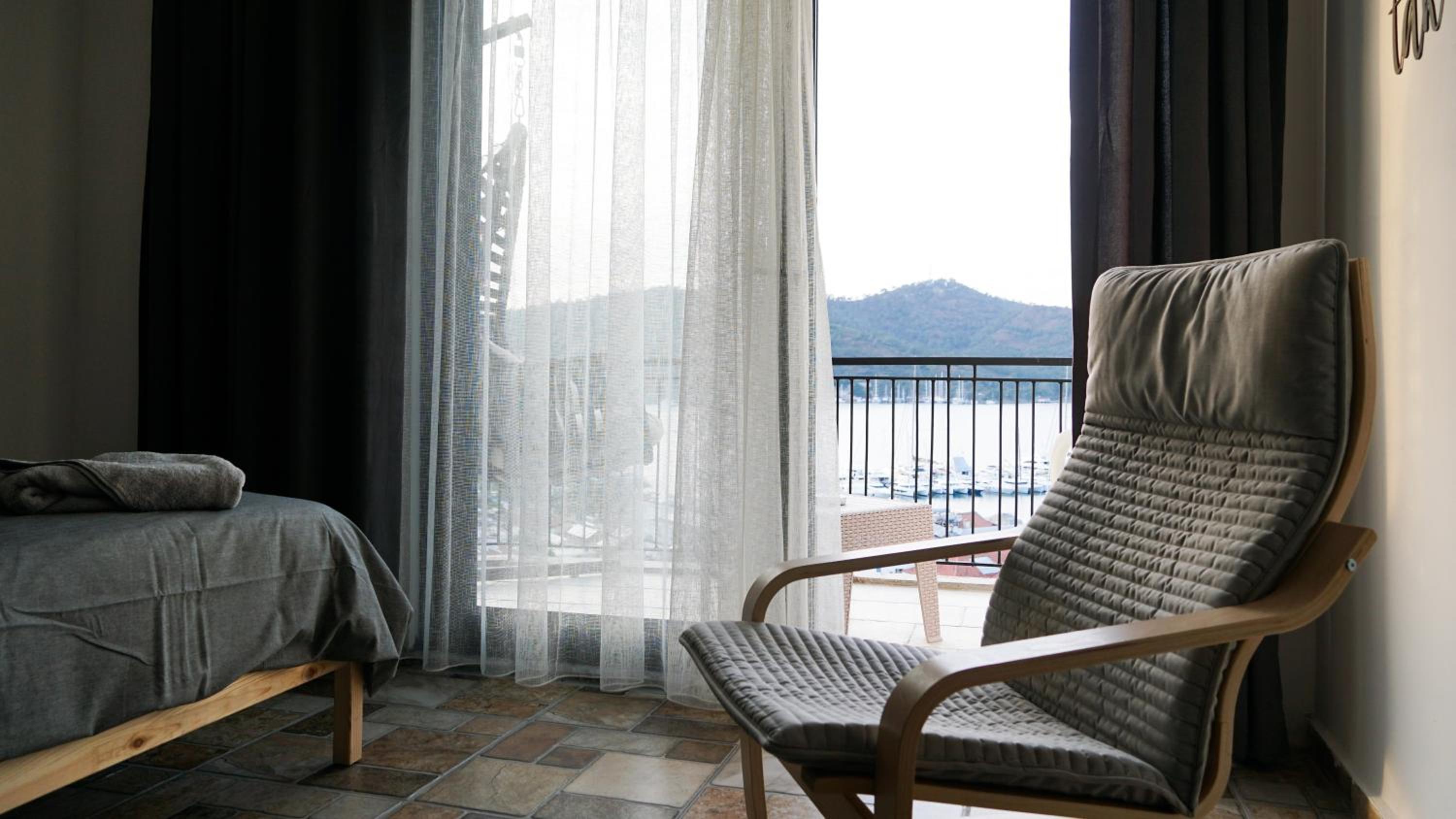 El Camino Yurt & Pub - Image 74