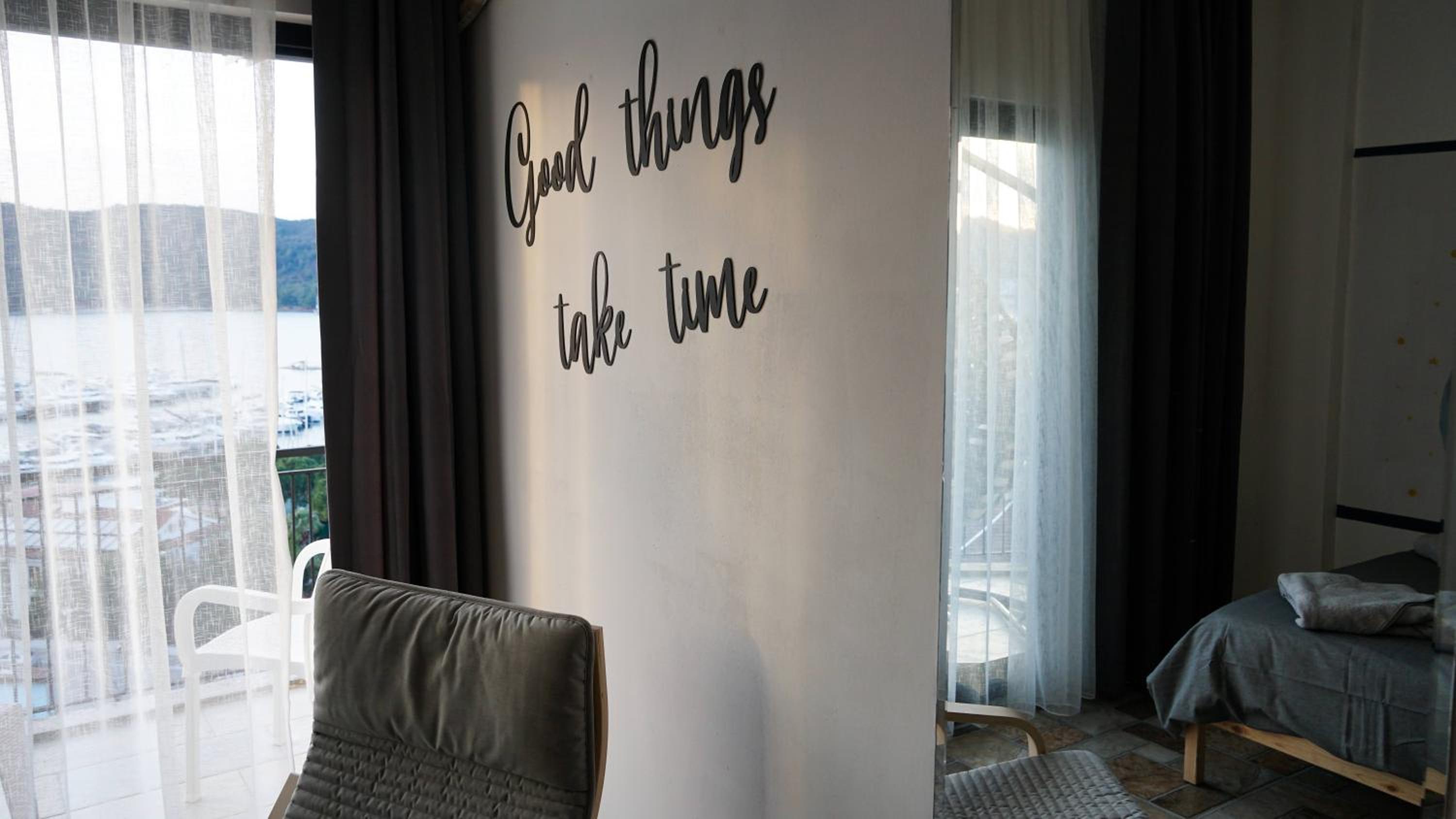 El Camino Yurt & Pub - Image 8