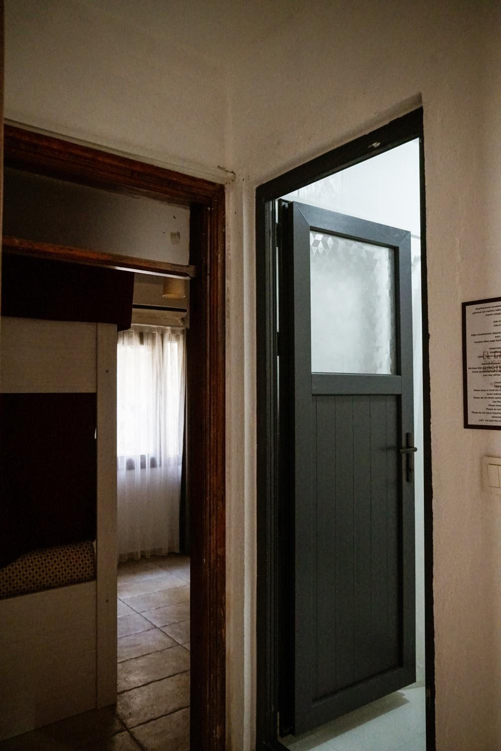 El Camino Yurt & Pub - Image 13