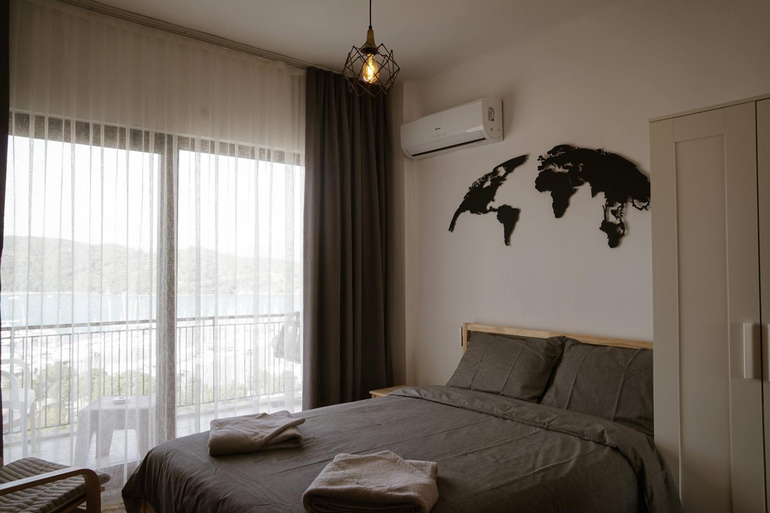 El Camino Yurt & Pub - Image 15