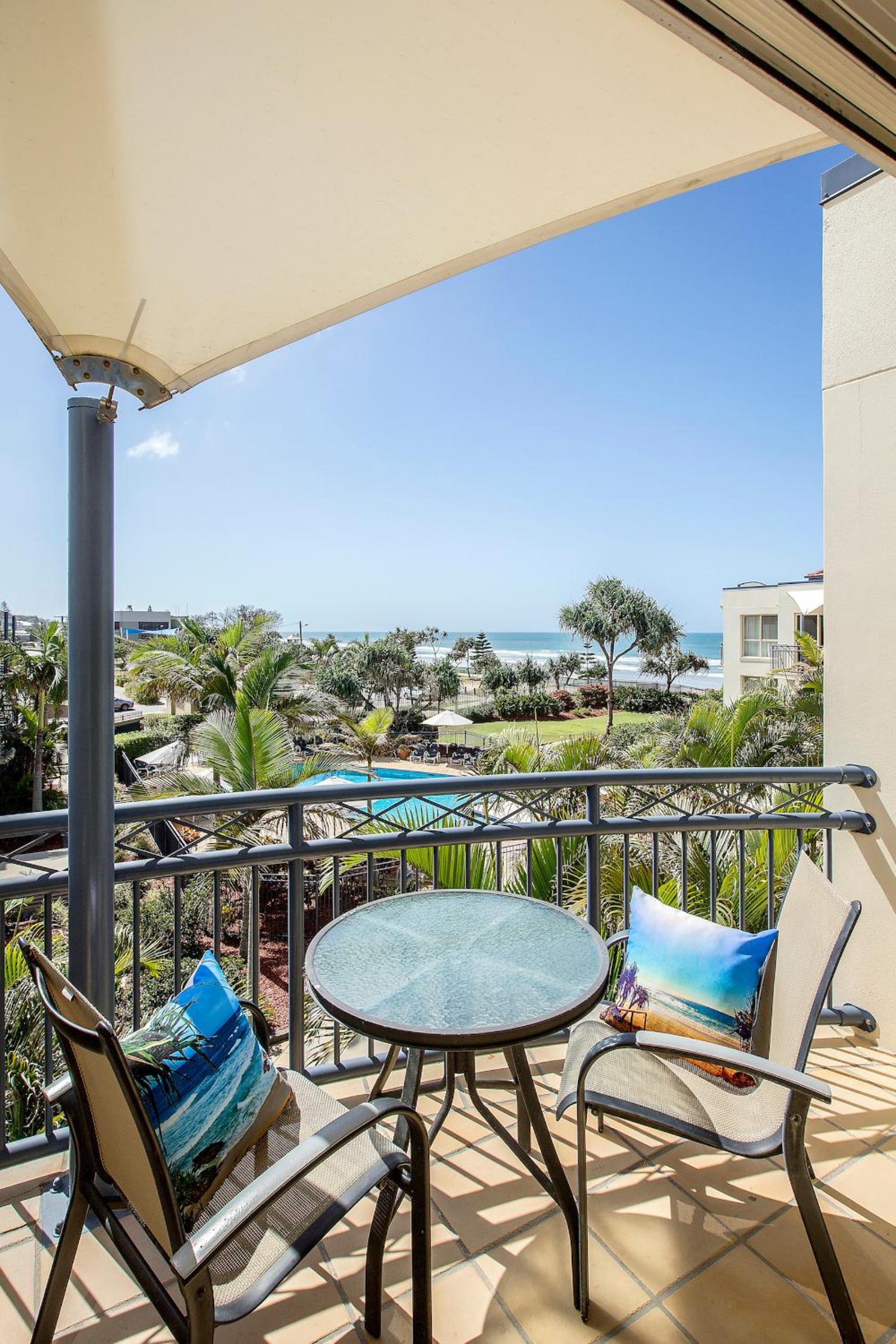 Golden Riviera Absolute Beachfront Resort