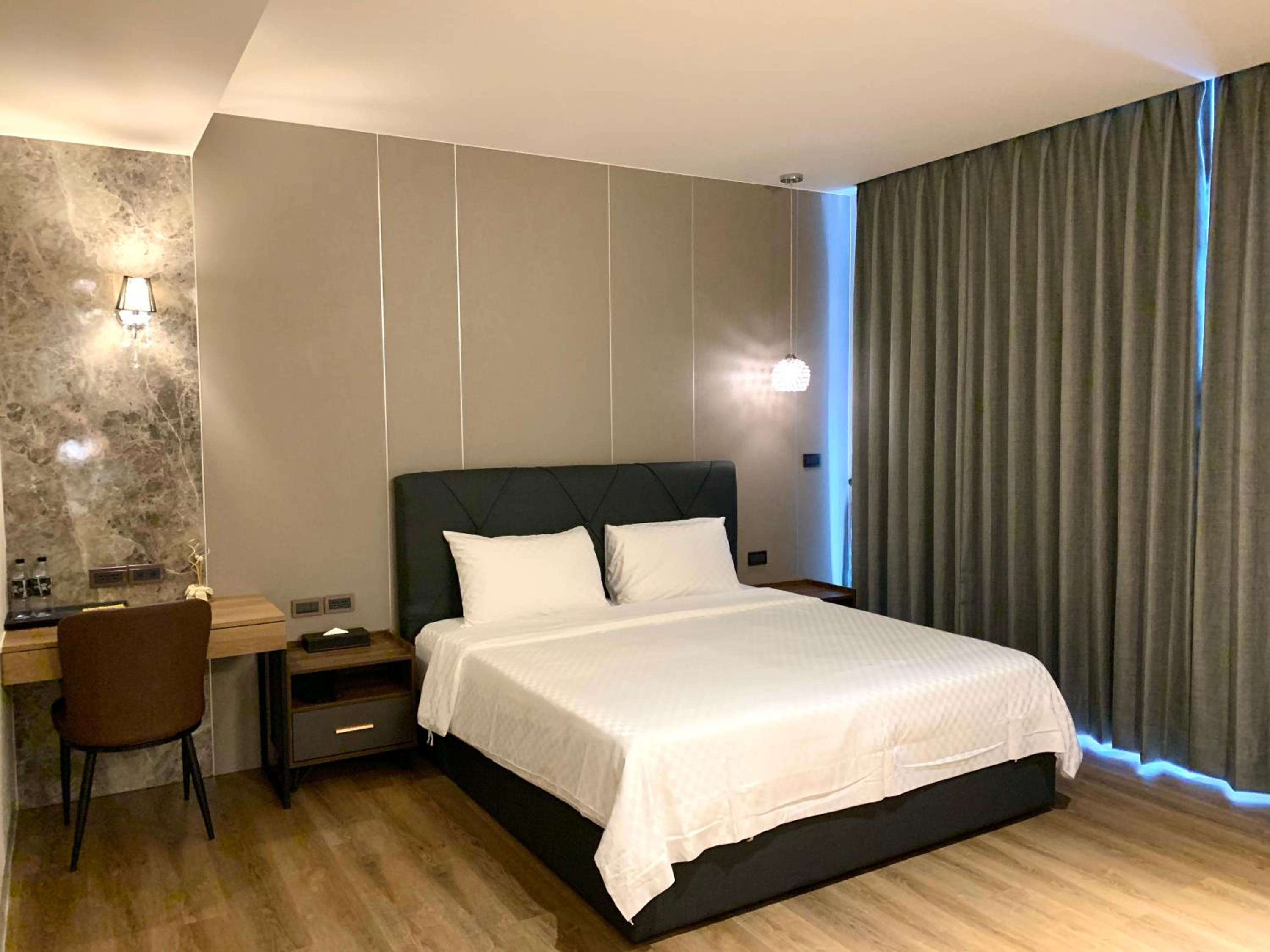 Dream Summer Hotel view 5
