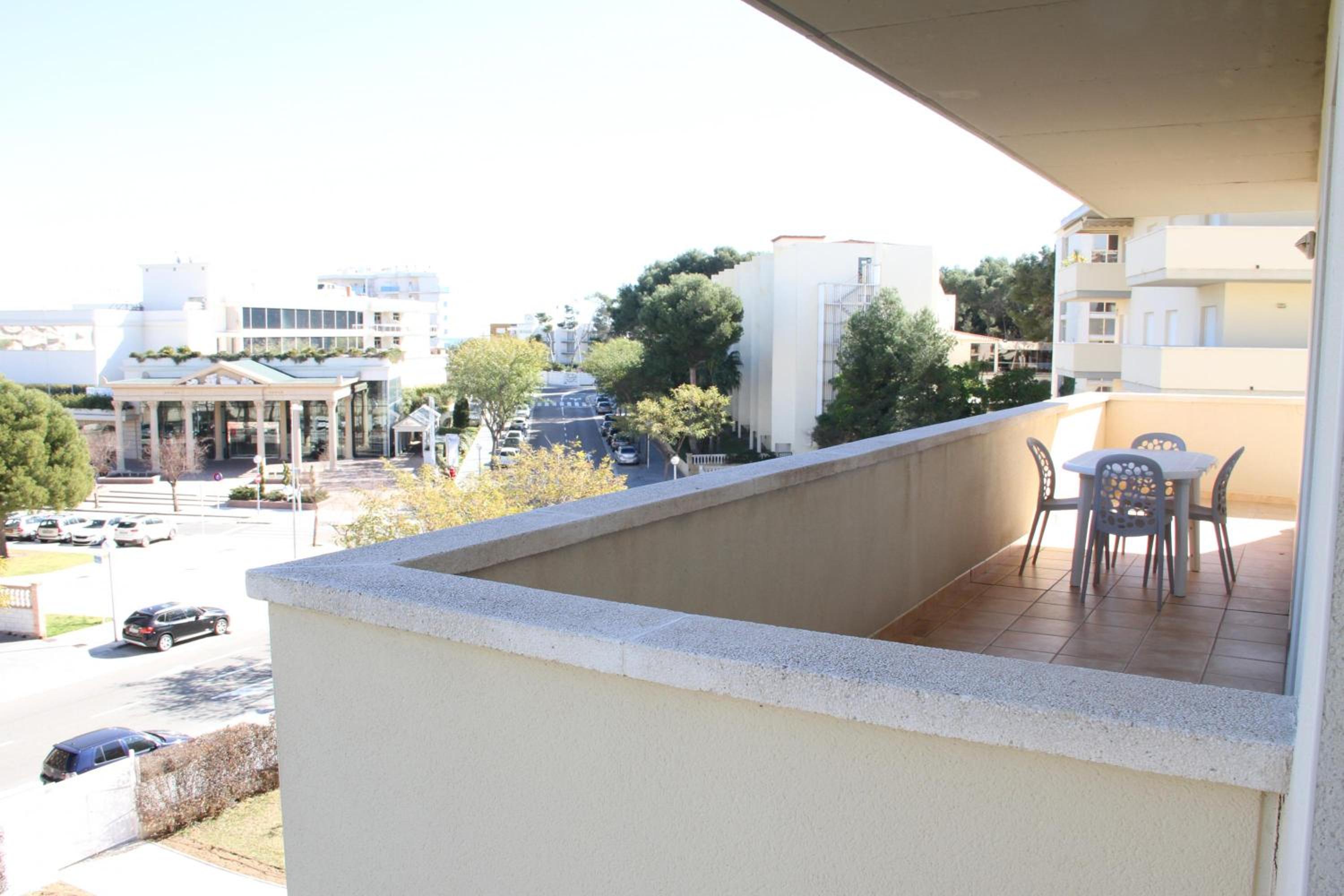 For a Stay Aqua view 5