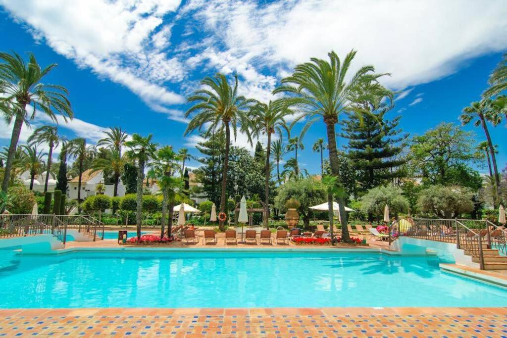 puerto banus beach/alcazaba view 4