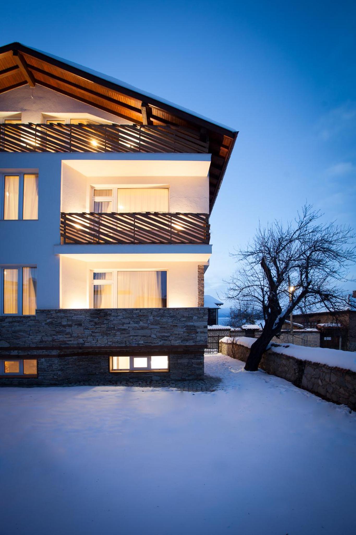 Къщи за гости Сноуфлейк Snowflake Chalet and Snowflake Lodge
