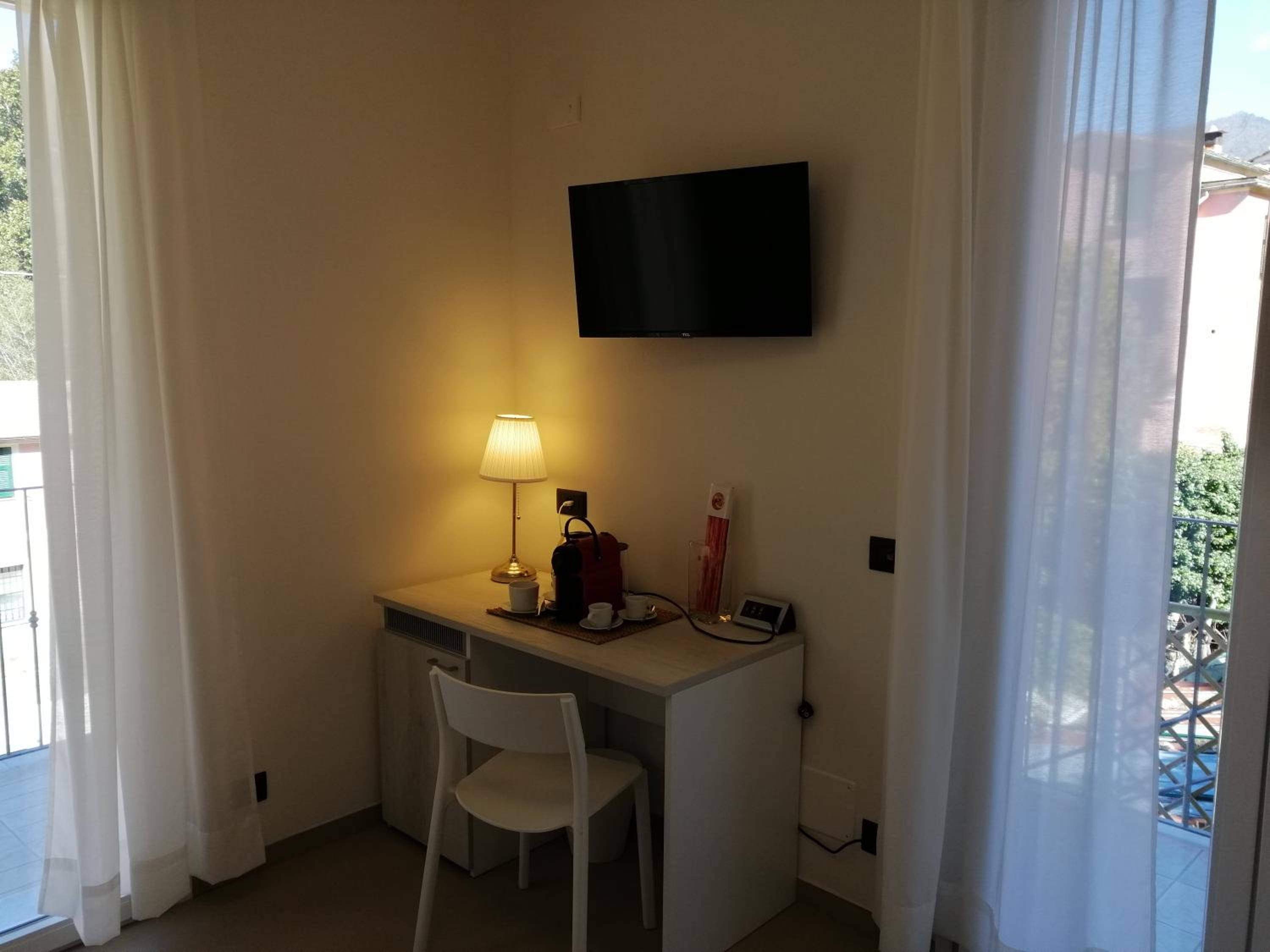 Photo 33