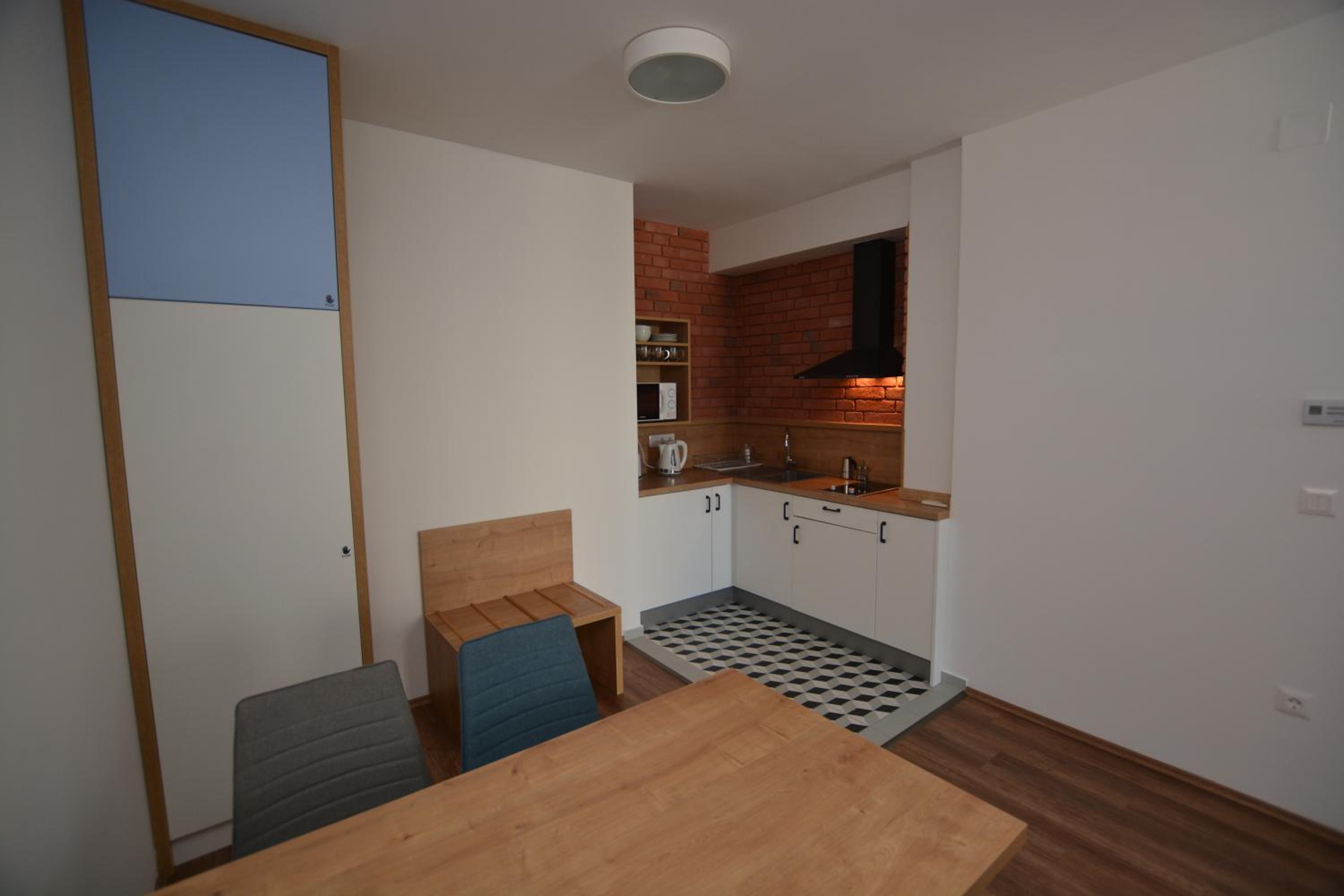 Bíbor Apartman view 4