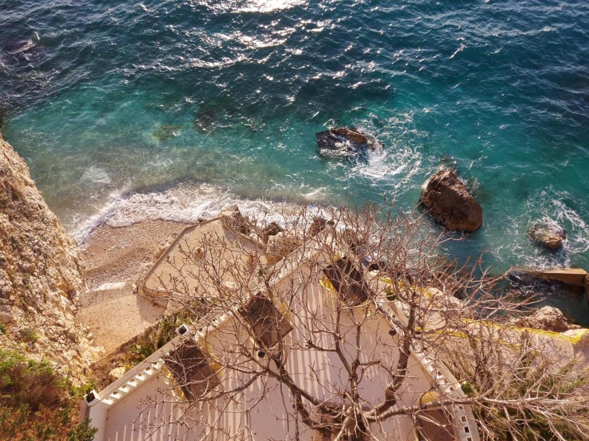 Deni Sea View Apartment