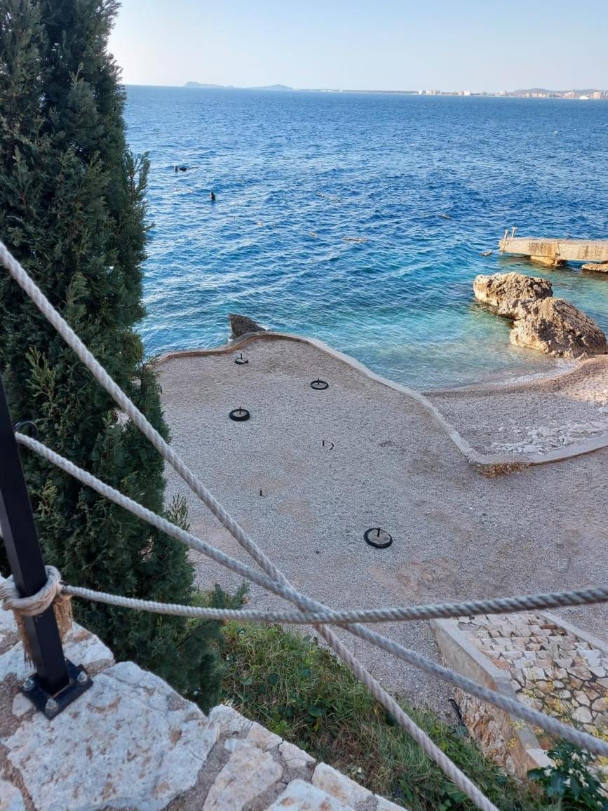Deni Sea View Apartment