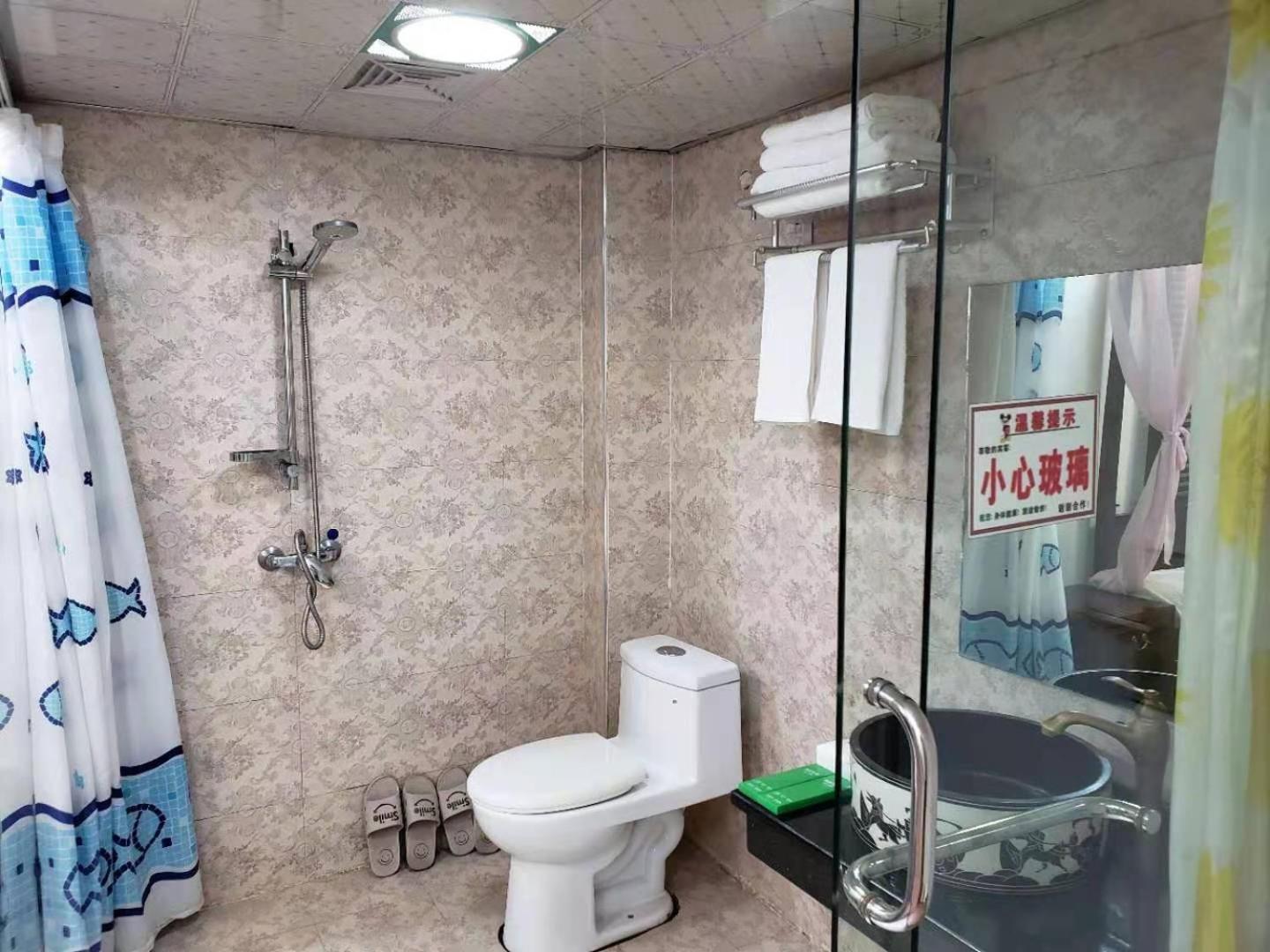 LQJ Riverside Guest House