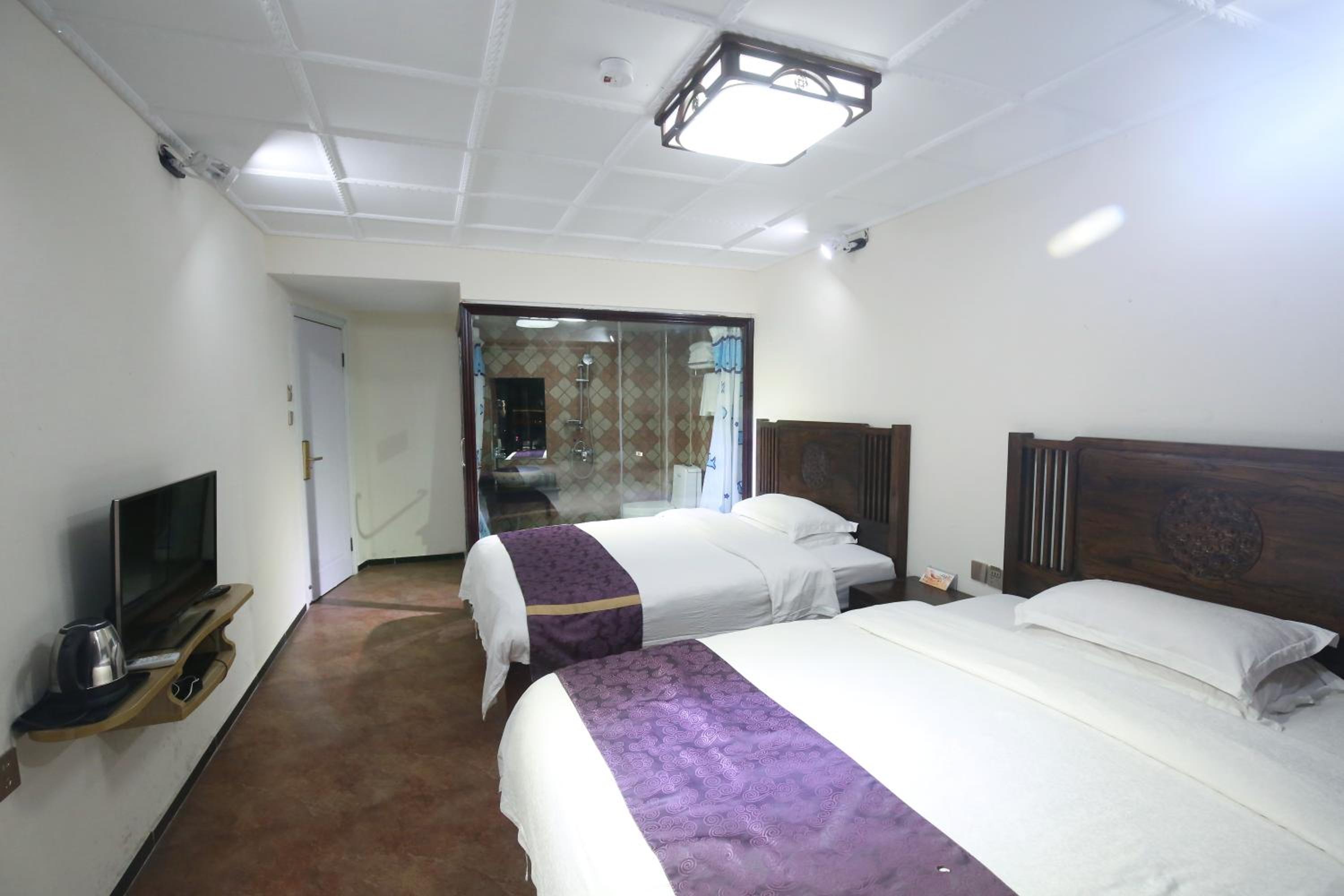 LQJ Riverside Guest House