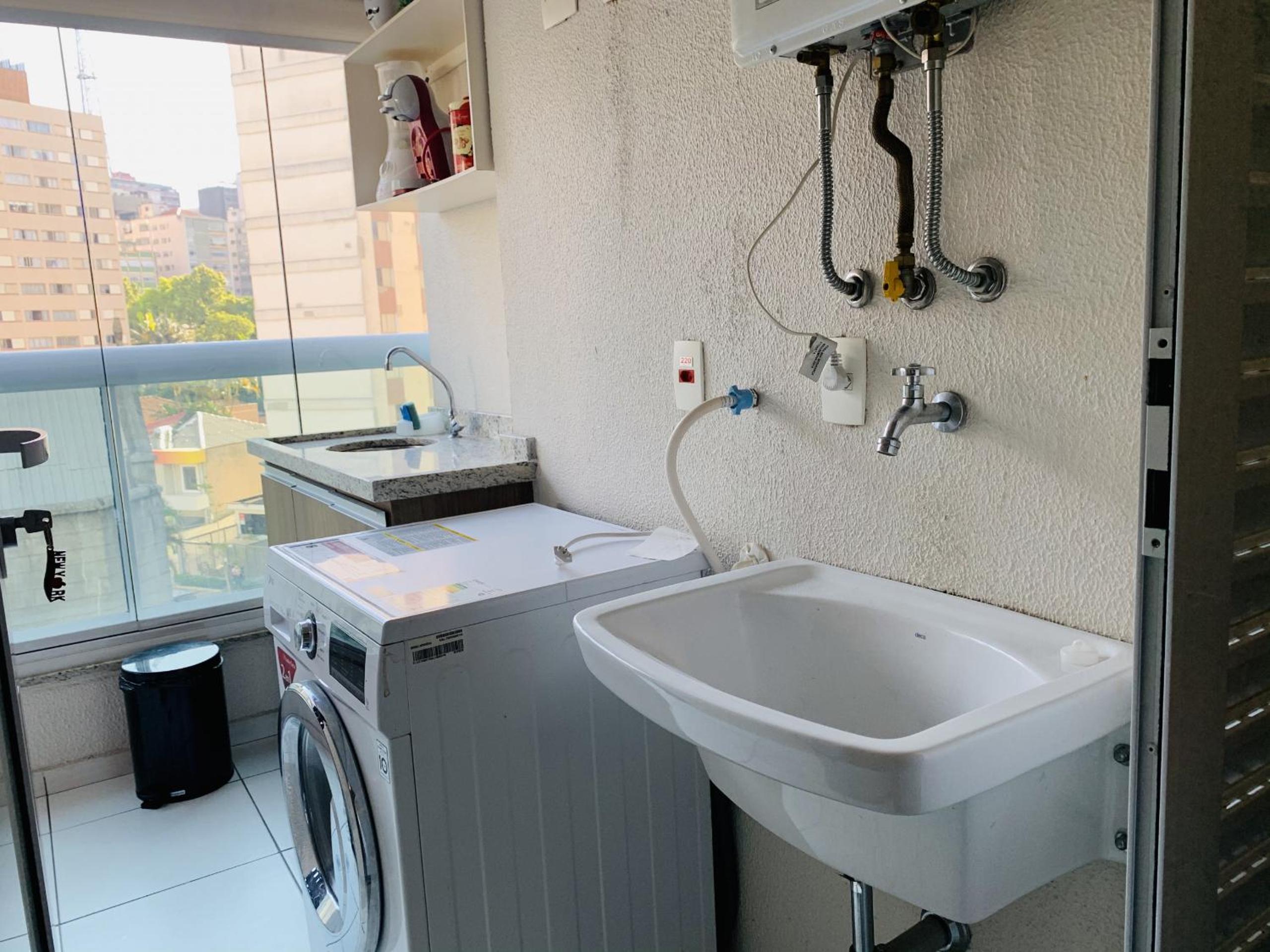 CS Apartamento a 200 metros da Paulista com AC