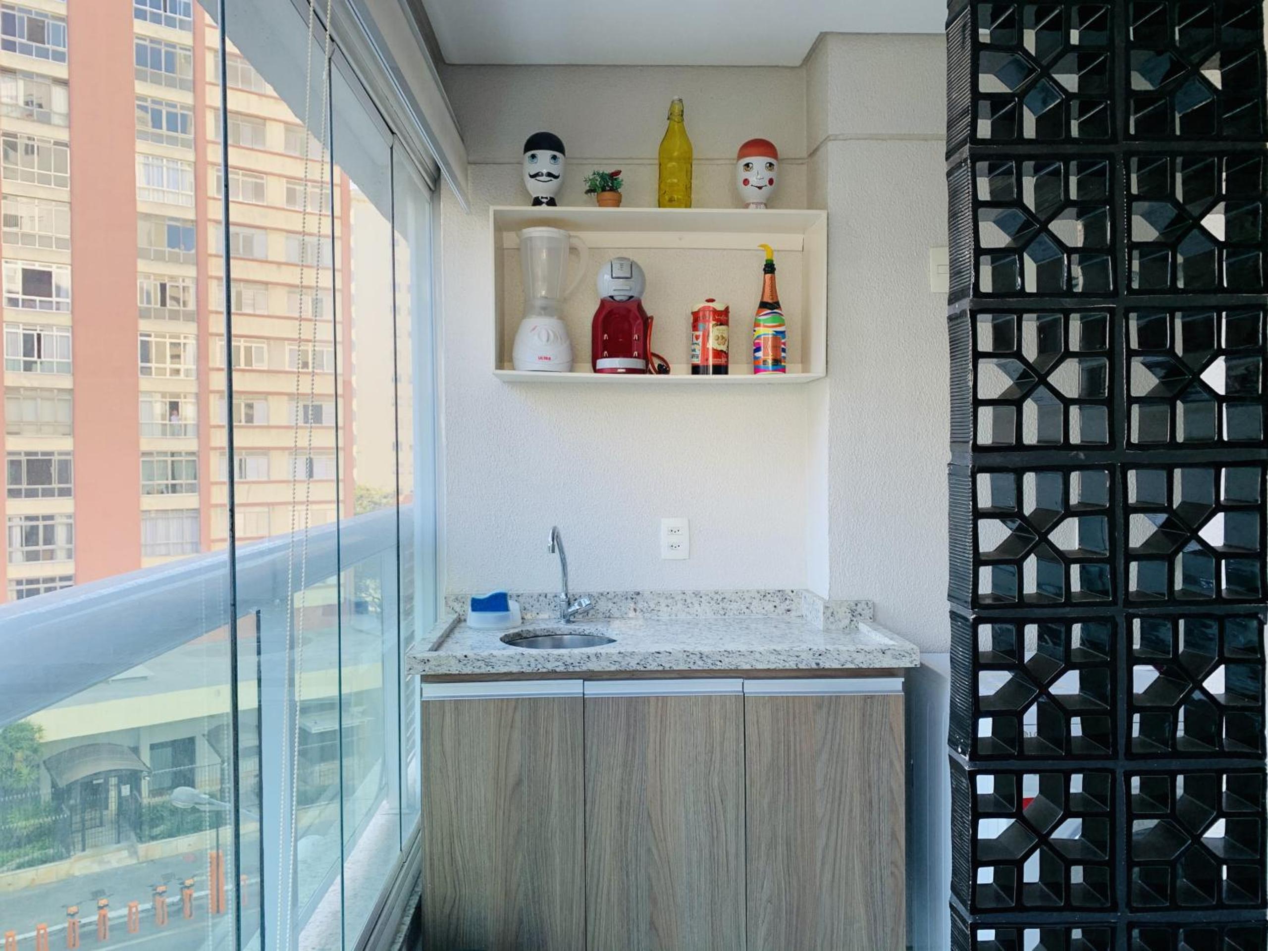 CS Apartamento a 200 metros da Paulista com AC