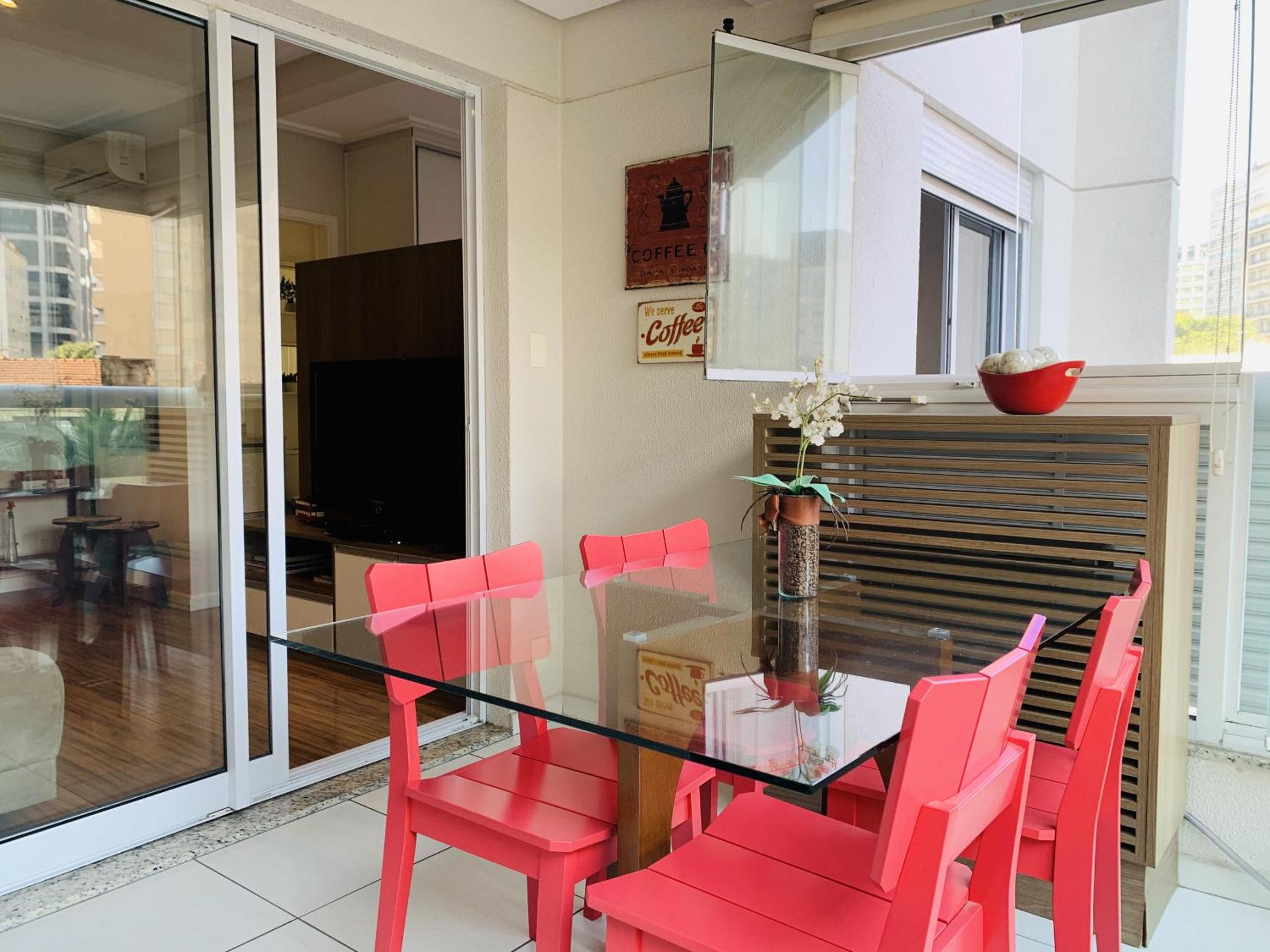 CS Apartamento a 200 metros da Paulista com AC