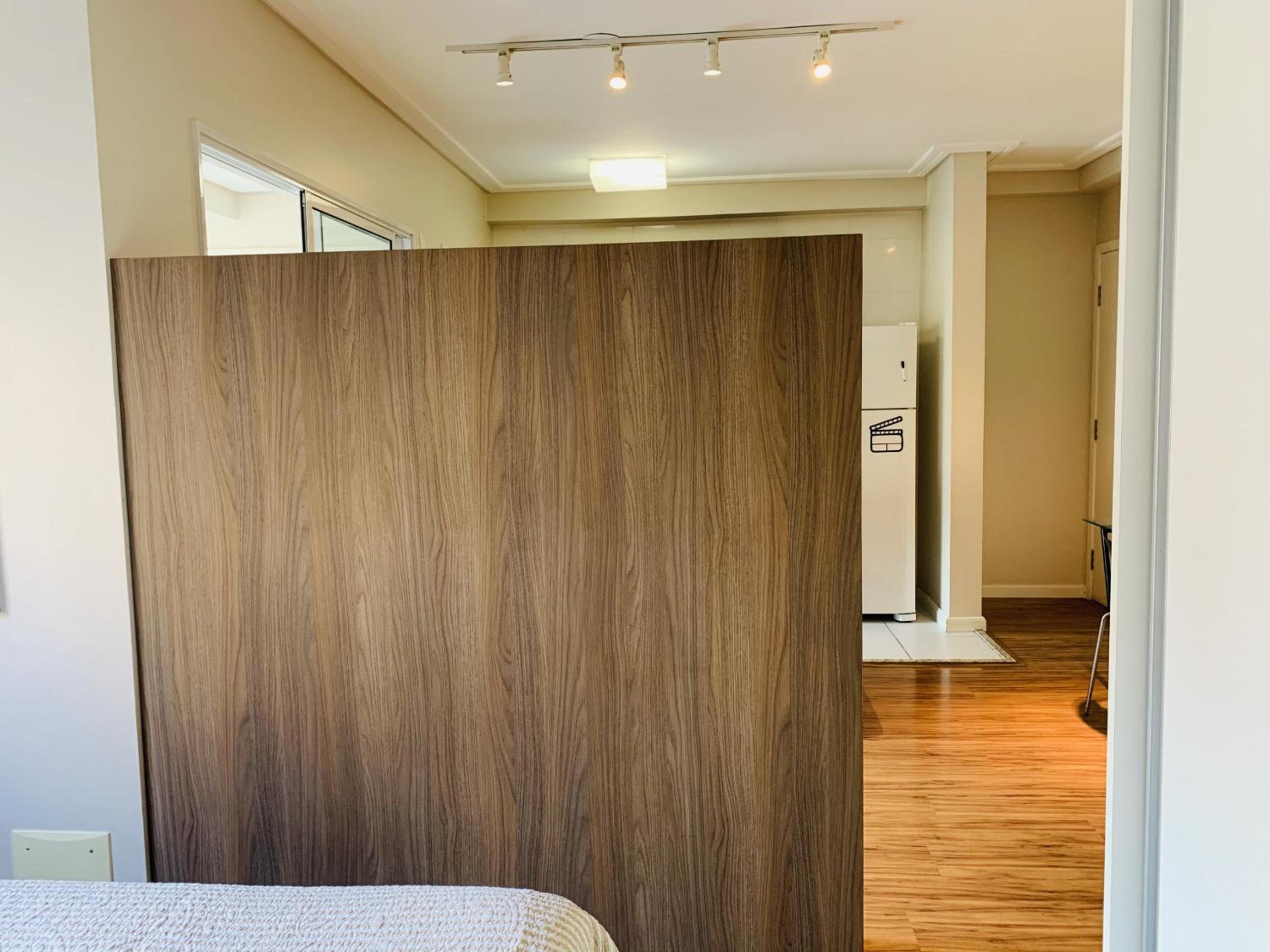 CS Apartamento a 200 metros da Paulista com AC