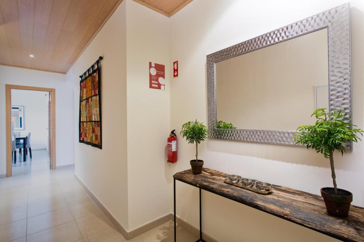 Stylish holiday Apartment, Central Lagos, Algarve view 4
