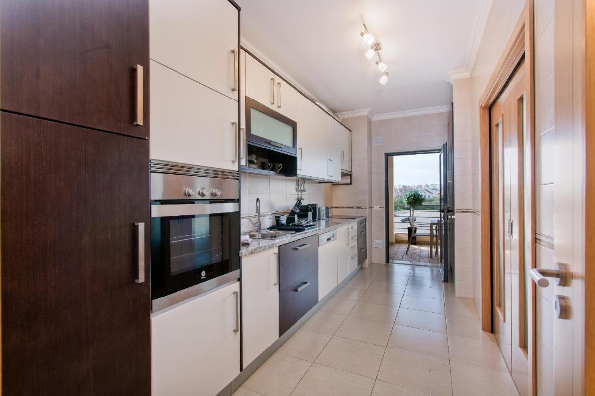 Stylish holiday Apartment, Central Lagos, Algarve view 5