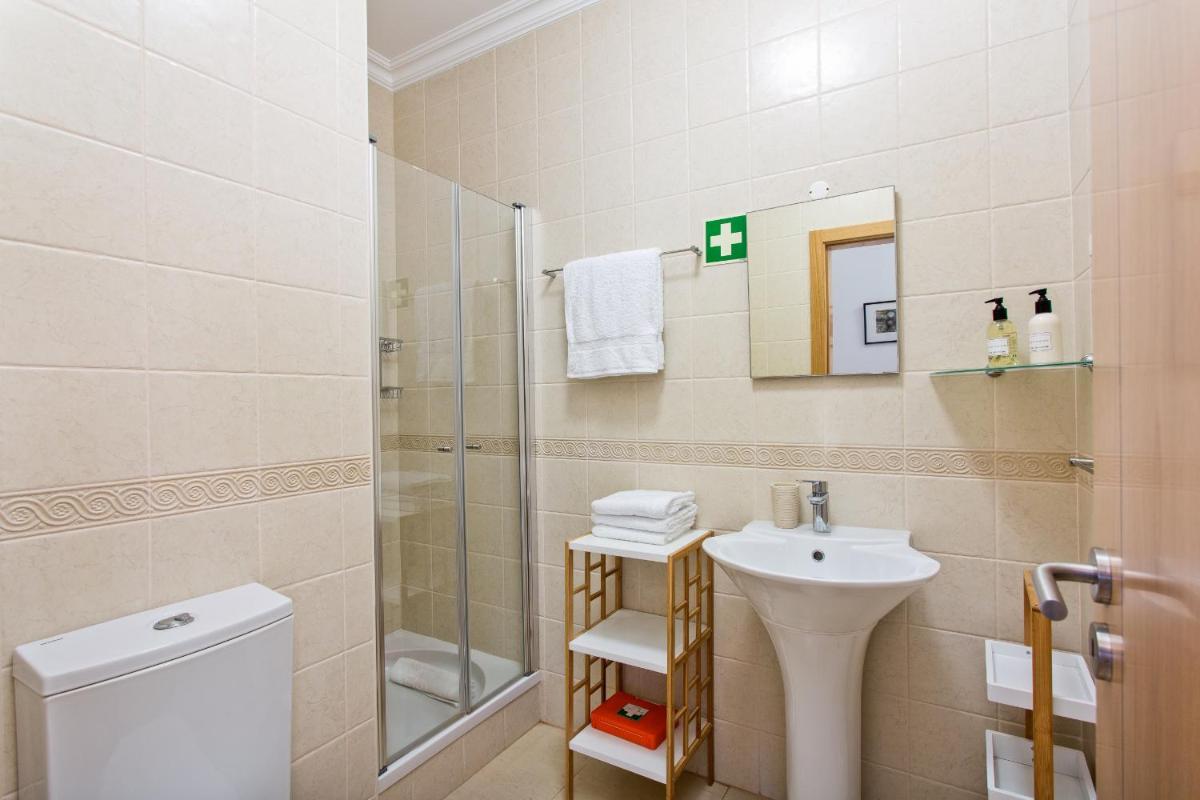 Stylish holiday Apartment, Central Lagos, Algarve view 2