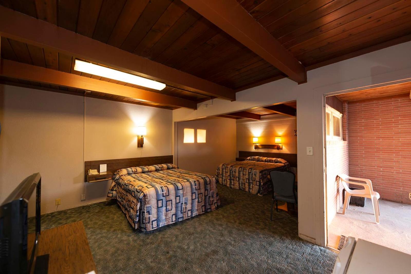 Cedar Inn