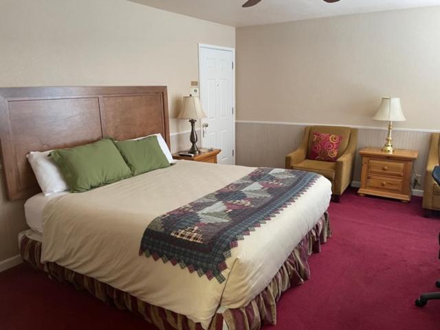June Lake Motel