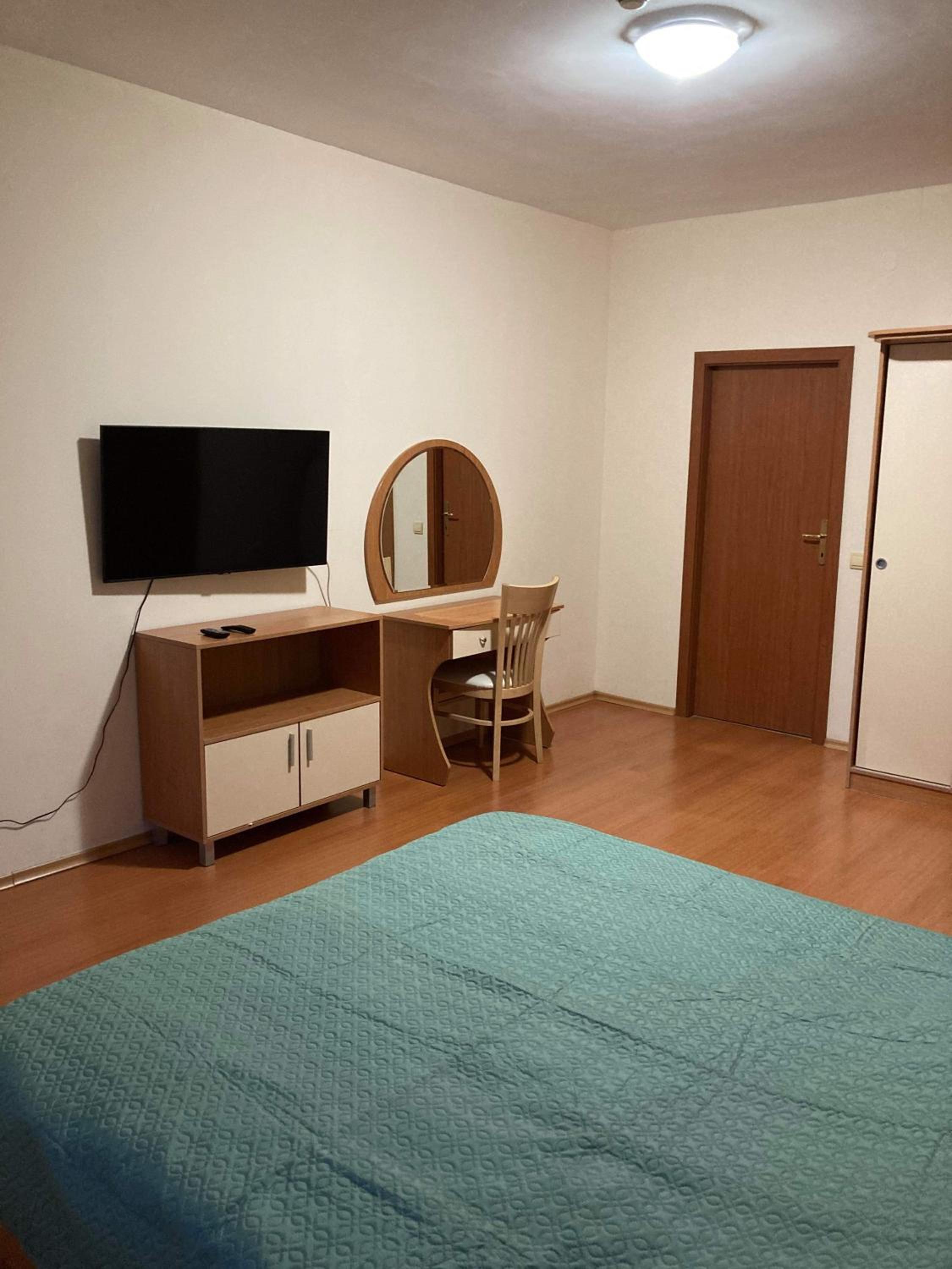Flora Apartment 613