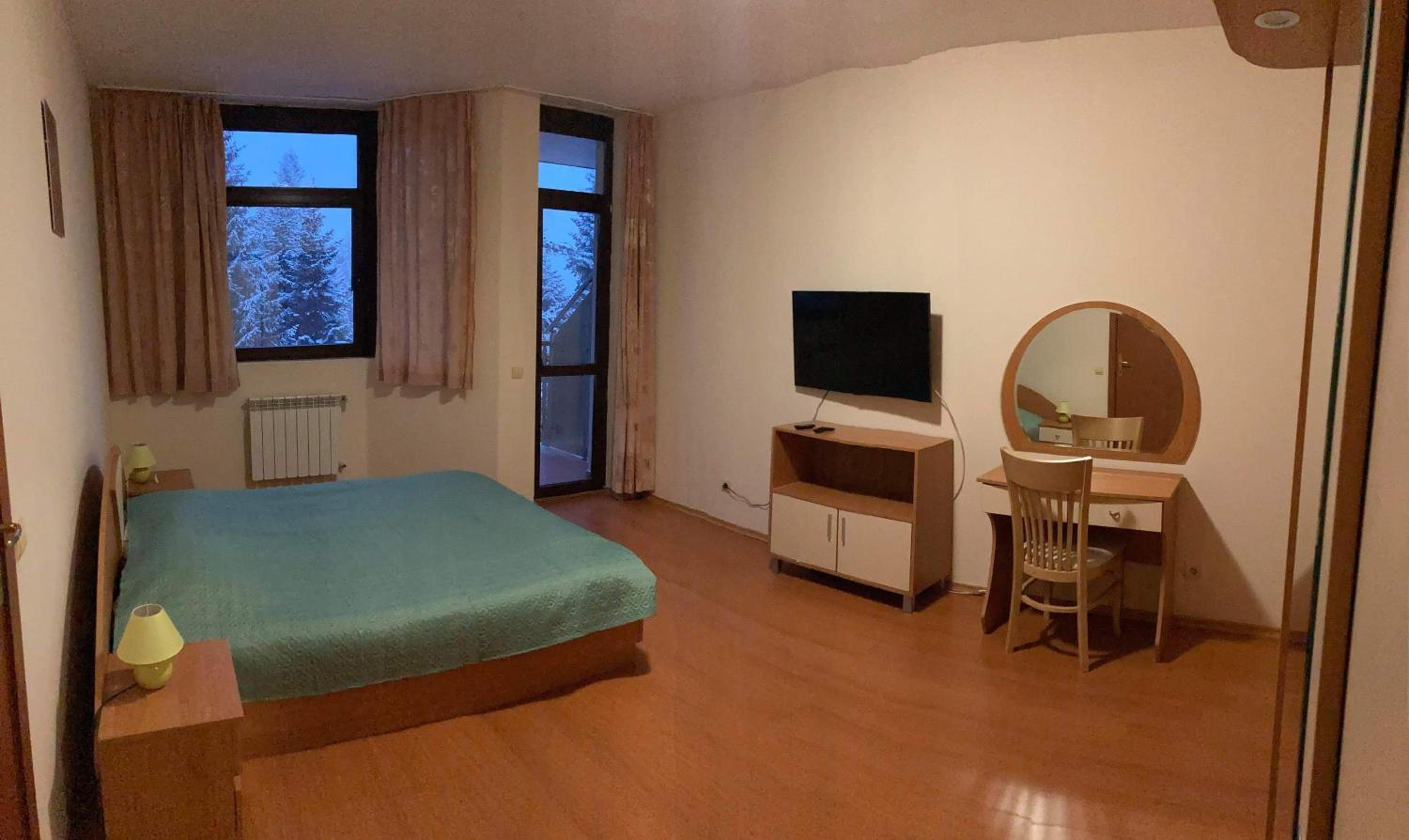 Flora Apartment 613