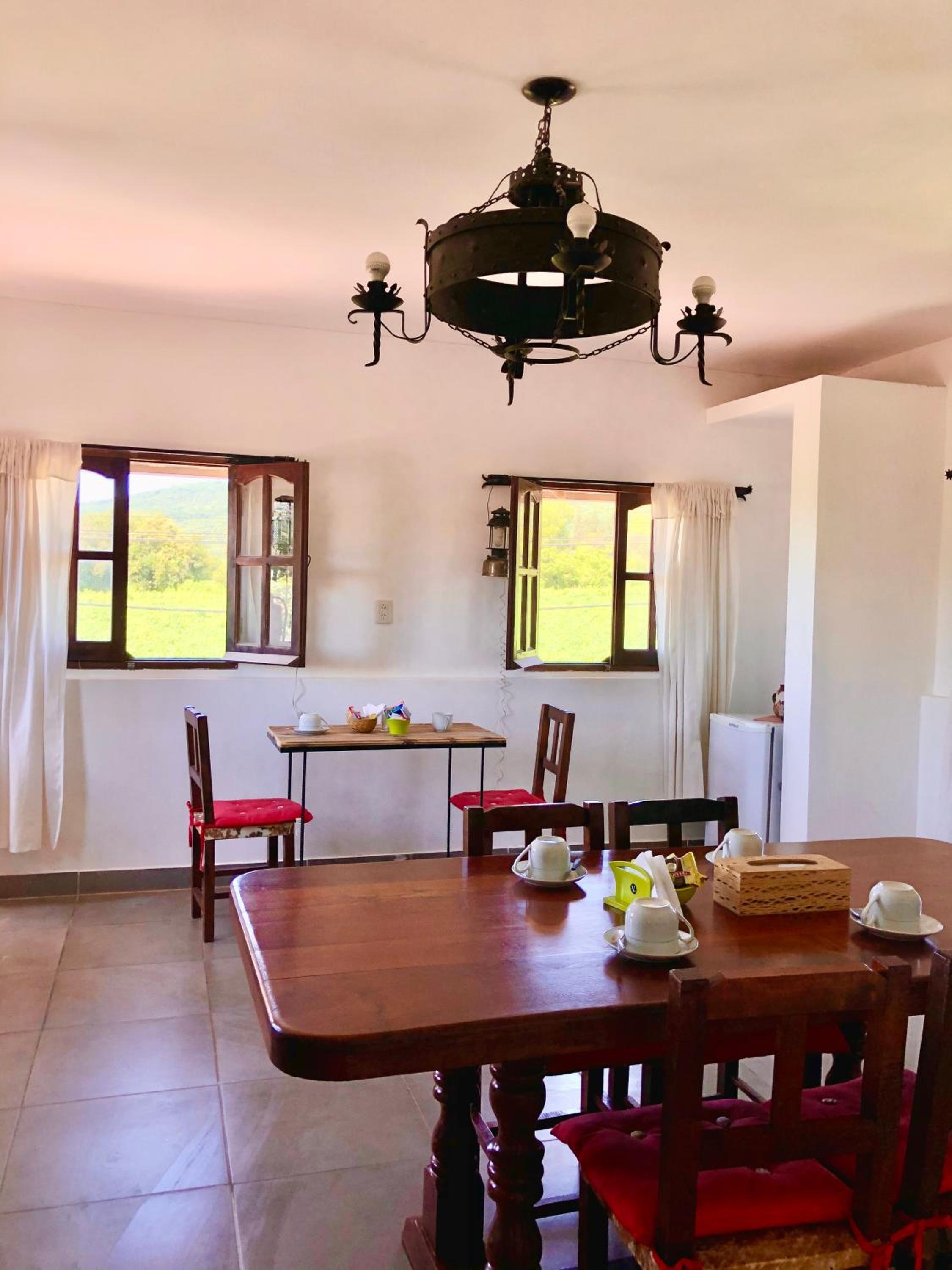 Hostal Los Faroles Chicoana