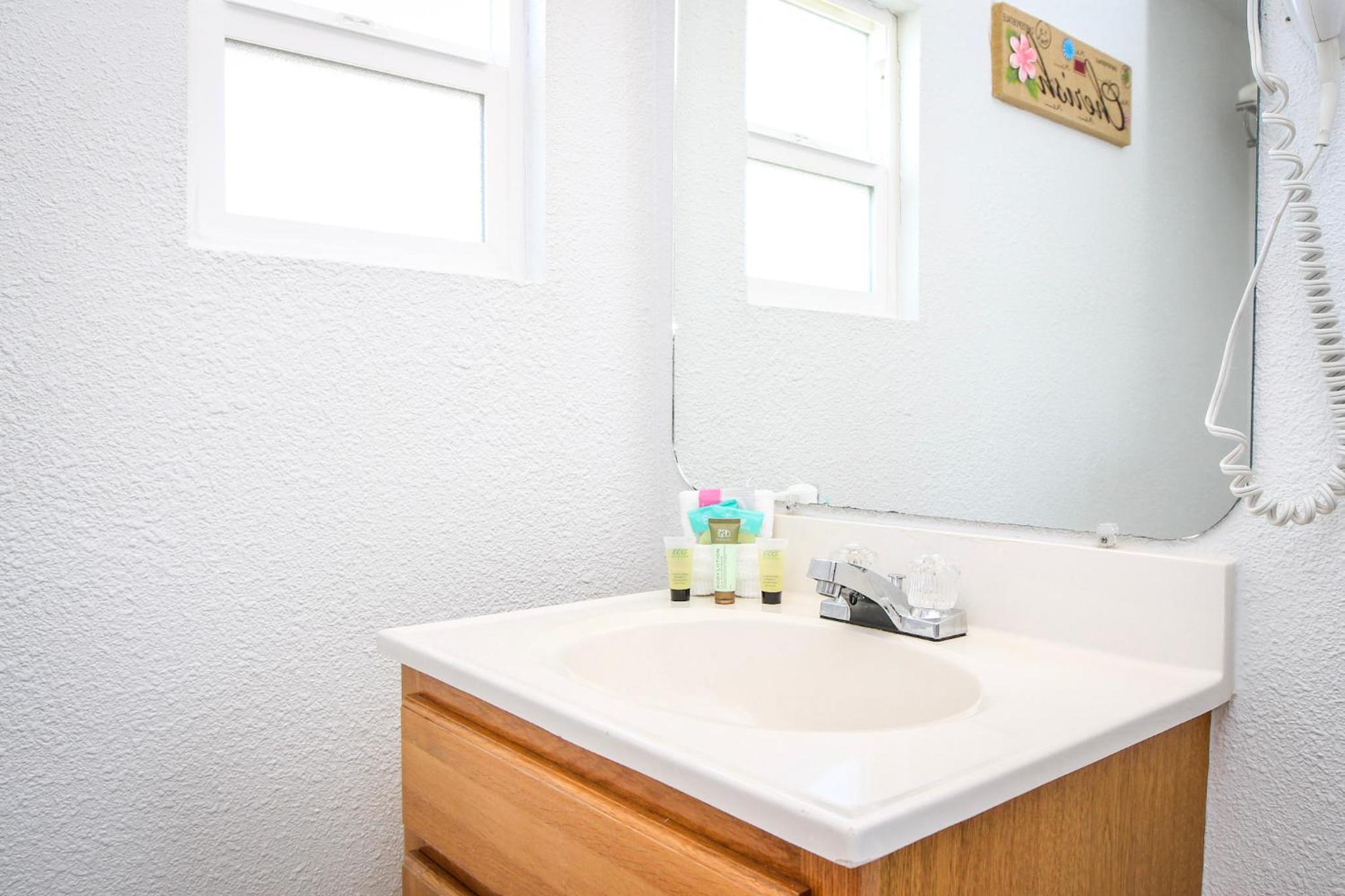 Baker City Vacations - Baker City Motel  RV - Property Image 9