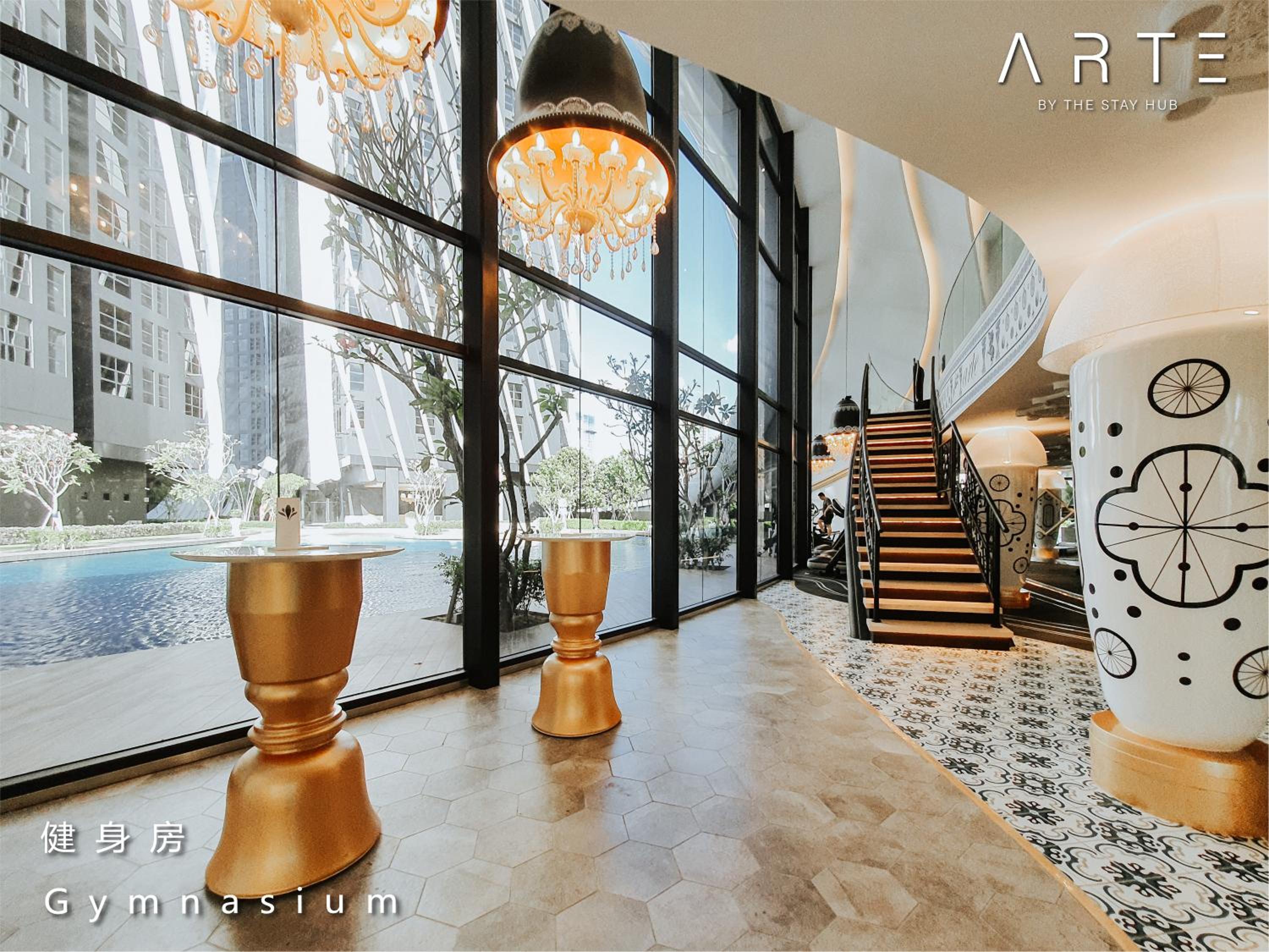 Arte Mont Kiara Luxury Suite with Heated Jacuzzi Pods - Free Parking - Next to MITEC- by The Stay Hub