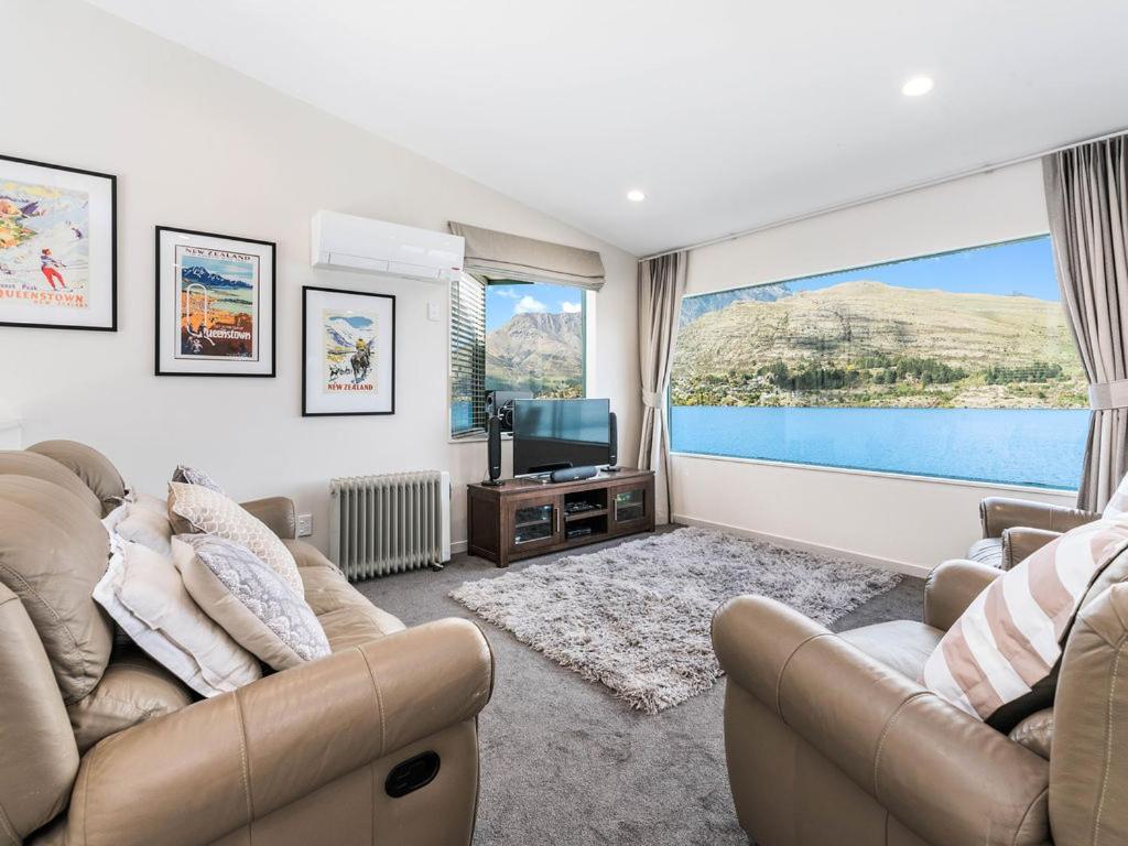 Lakefront Living at Remarkables Retreat - Unit 4