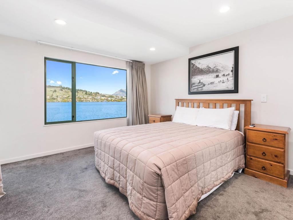 Lakefront Living at Remarkables Retreat - Unit 4