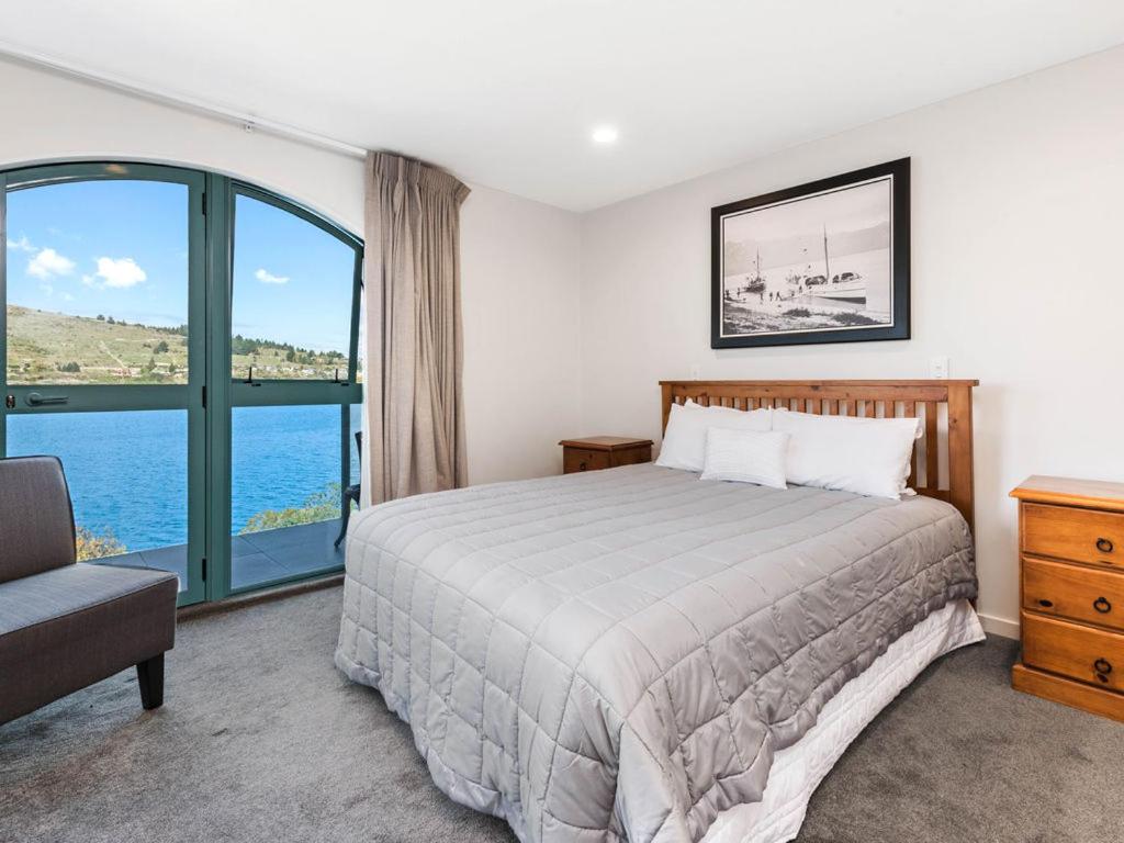 Lakefront Living at Remarkables Retreat - Unit 4