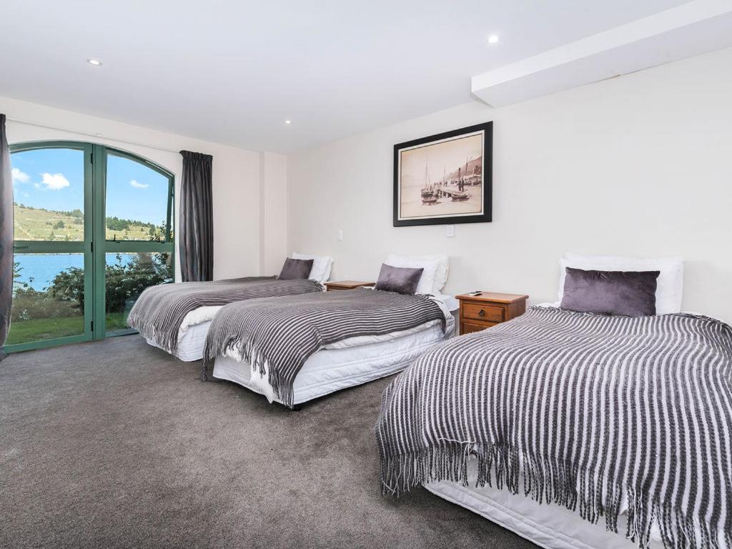 Lakefront Living at Remarkables Retreat - Unit 4