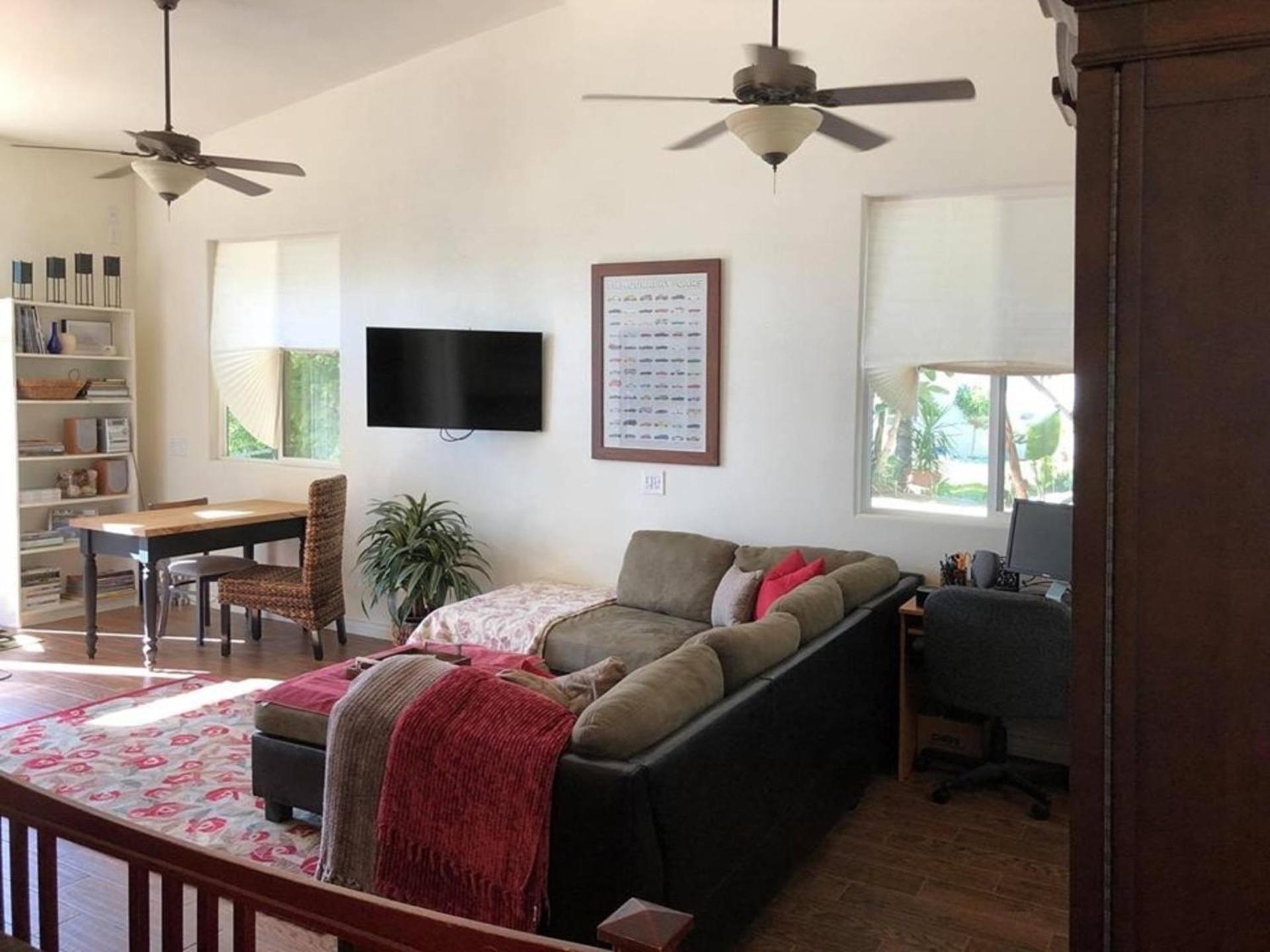 Beautiful new detached casita nestled in scenic southern CA foothills! view 4