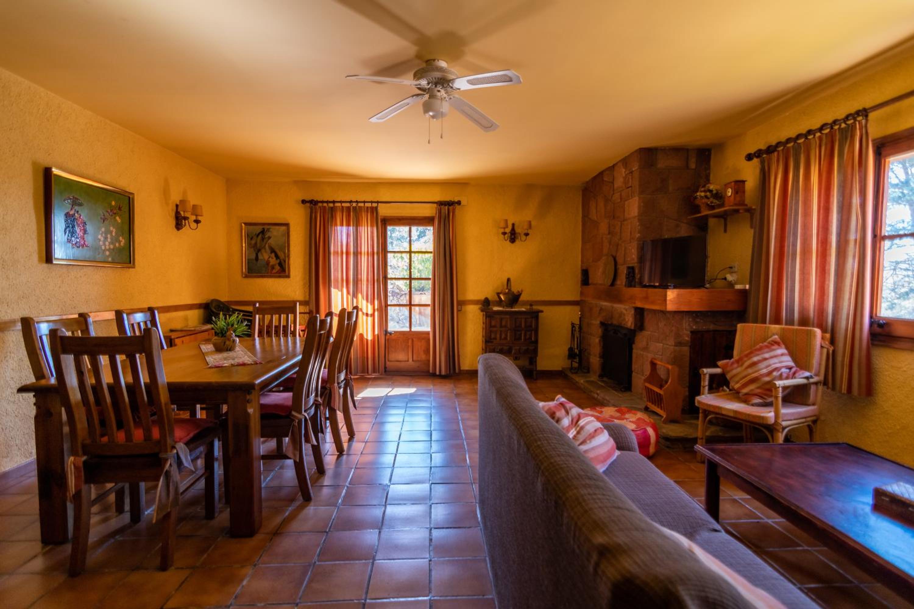 EVA & TRAVEL - El Bosquet de Prades view 2