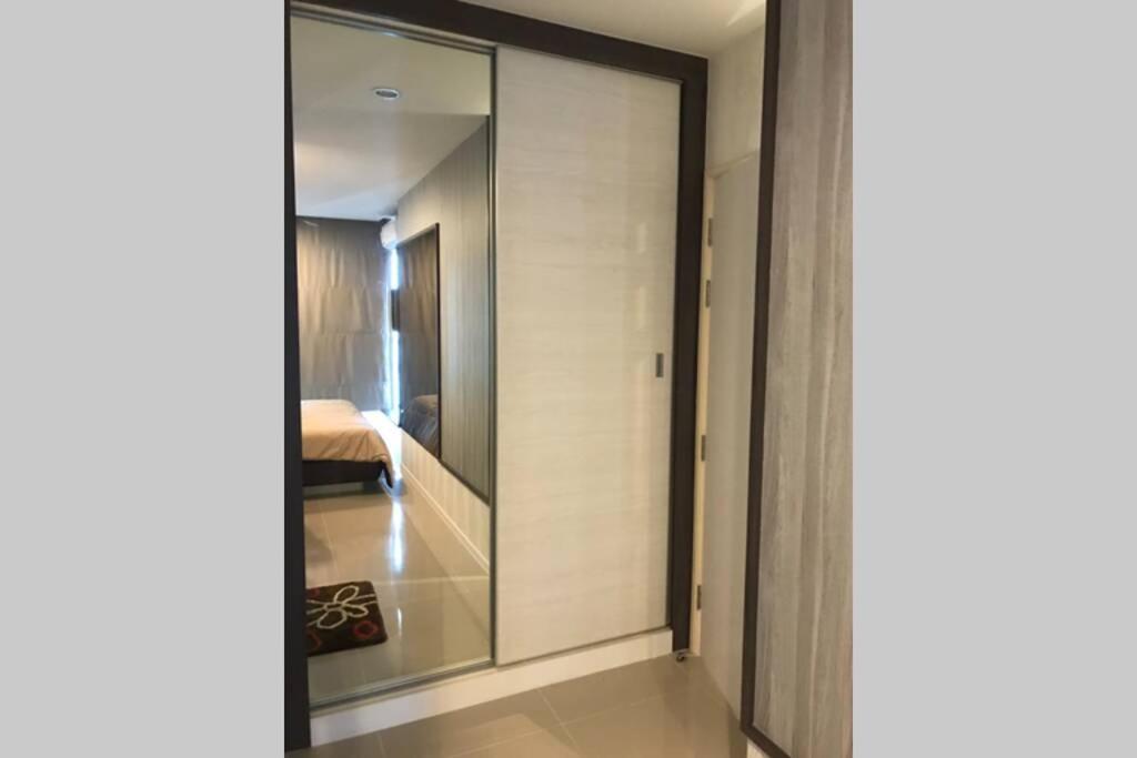 Relaxing Beachfront Suite view 3