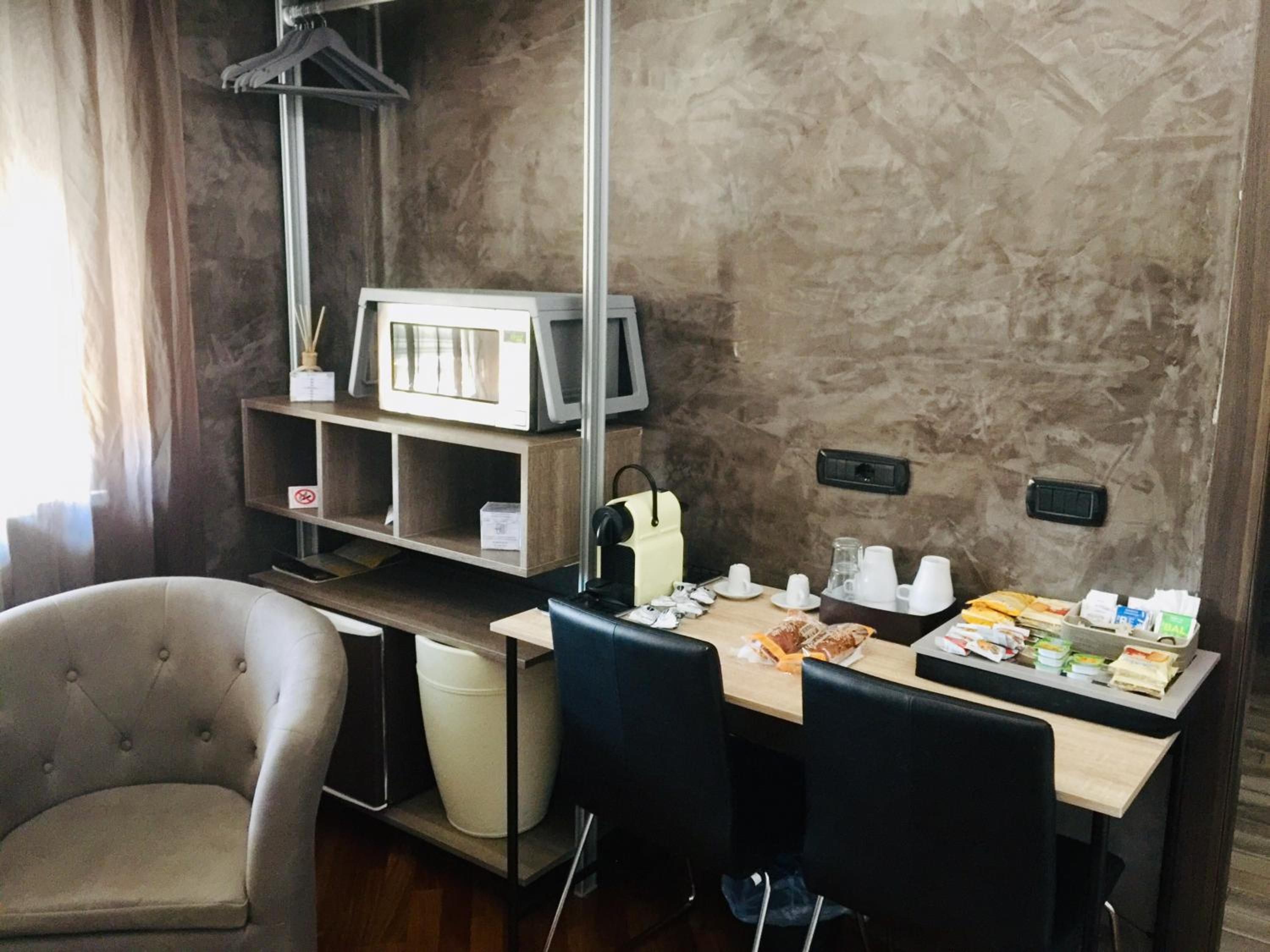 B2In Suite & Office