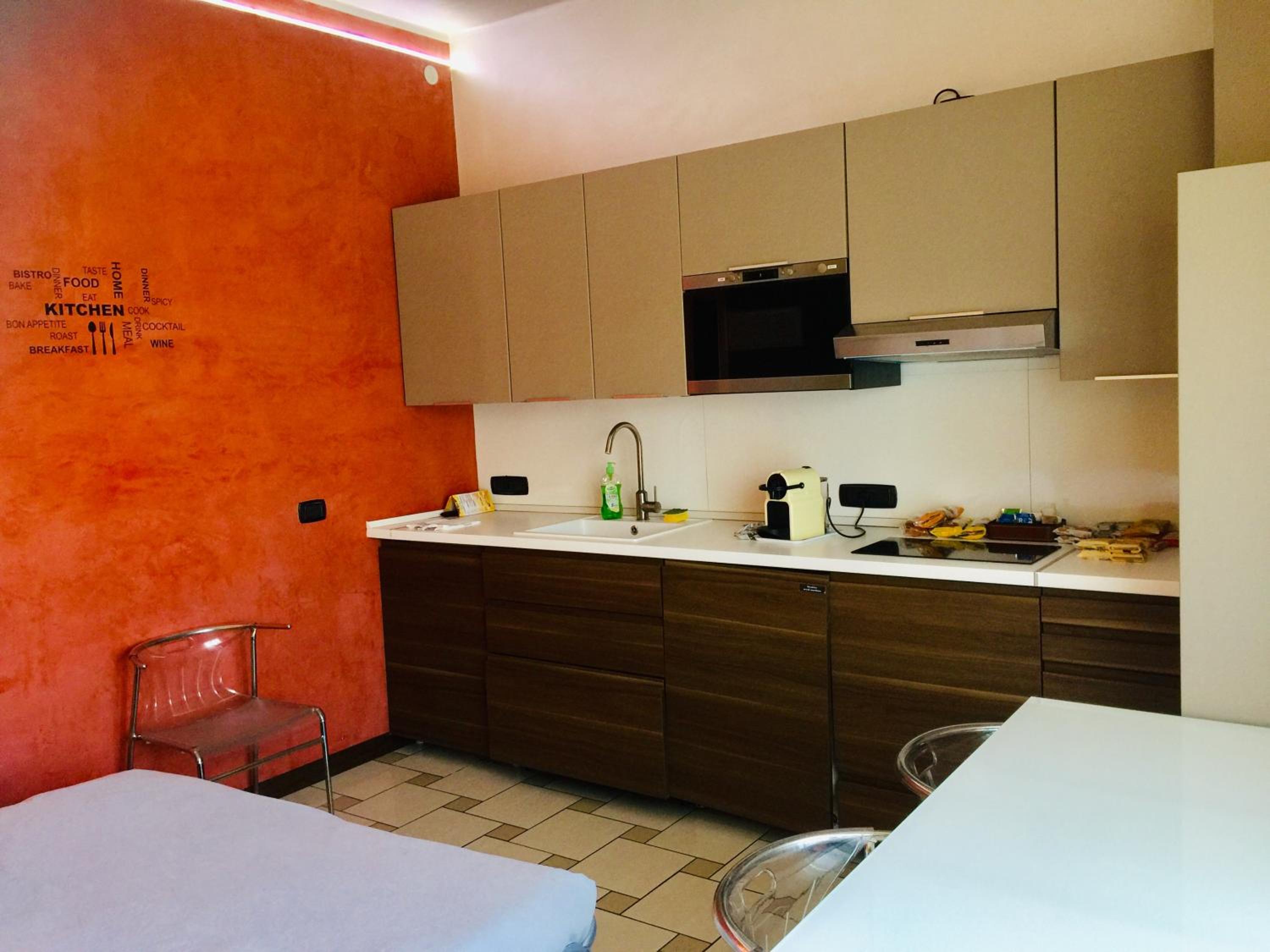 B2In Suite & Office