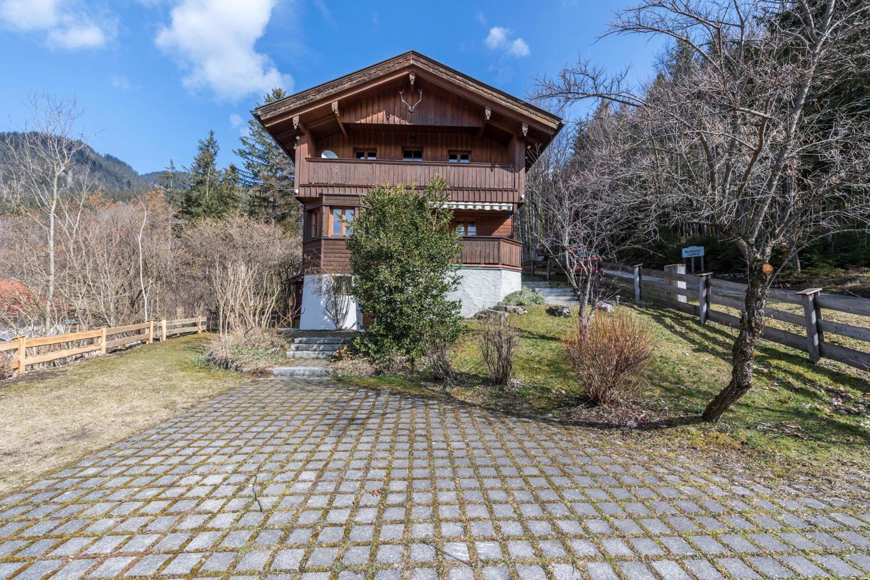 Haus Löweneck