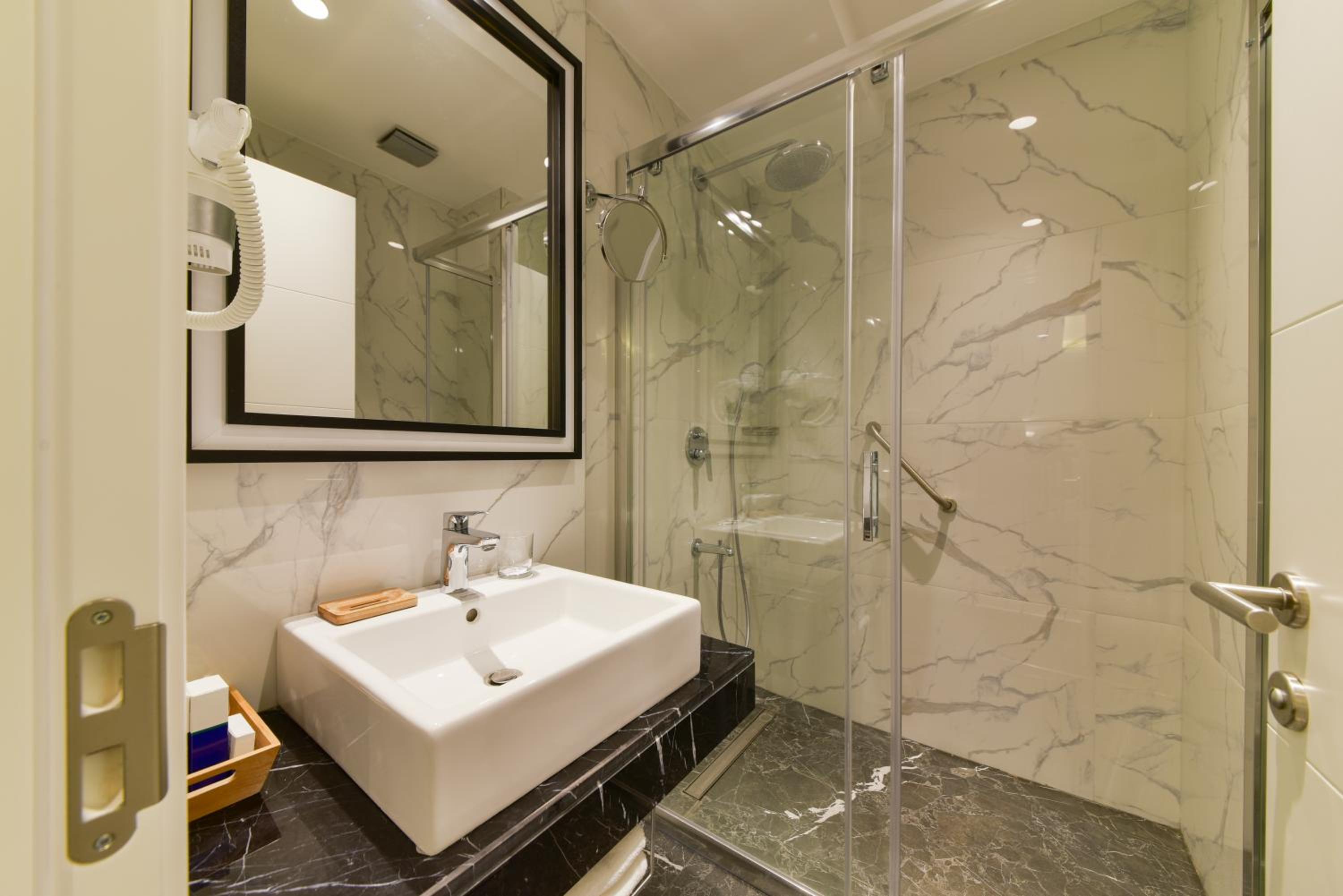 Kare Otel Sultanahmet - Image 24