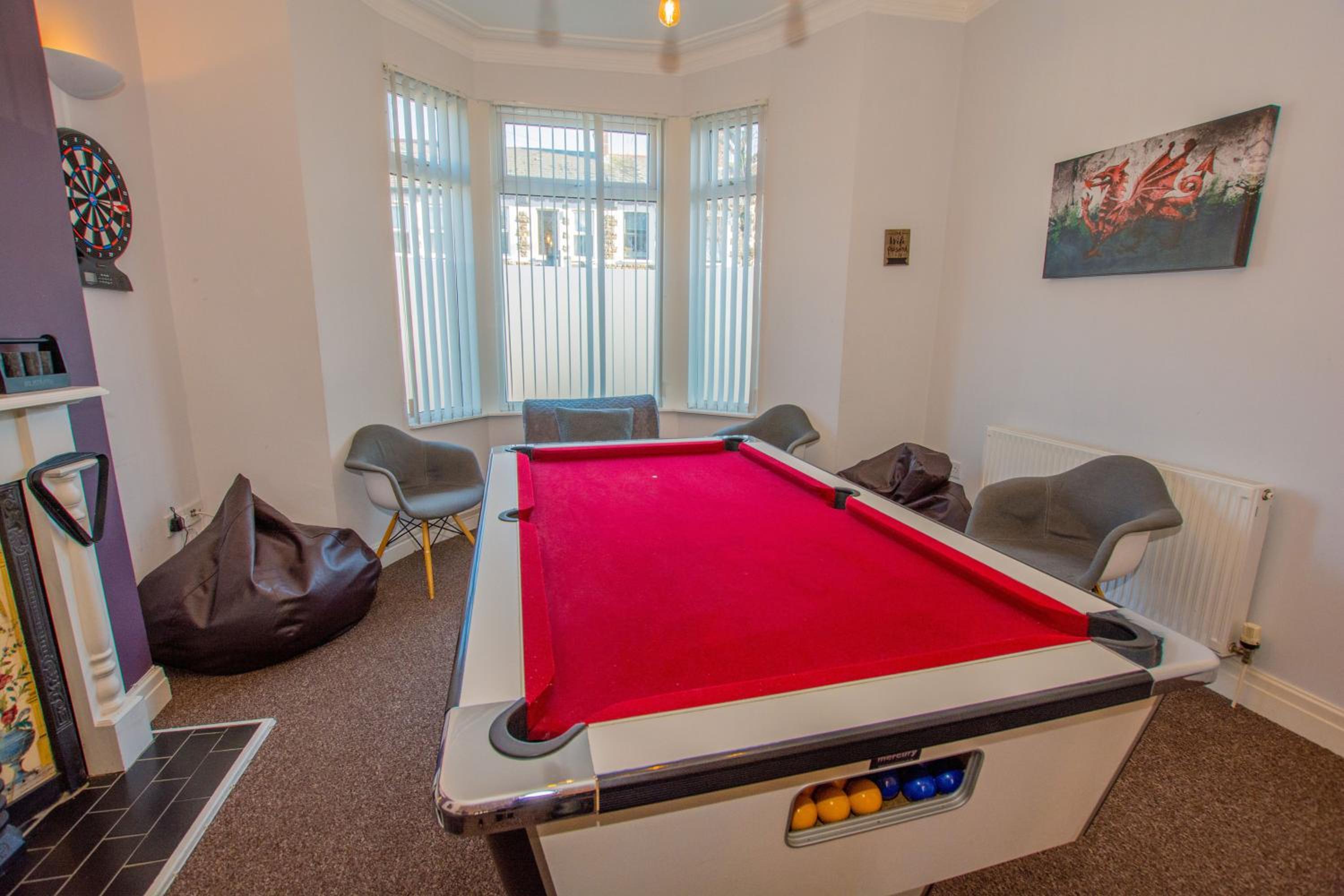 By Lushlets - City Centre Hot tub Pool table - Great for Hens Stags & Rugby groups! view 2