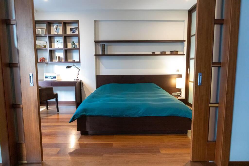 Cozy river-side apartment right in Riga view 5