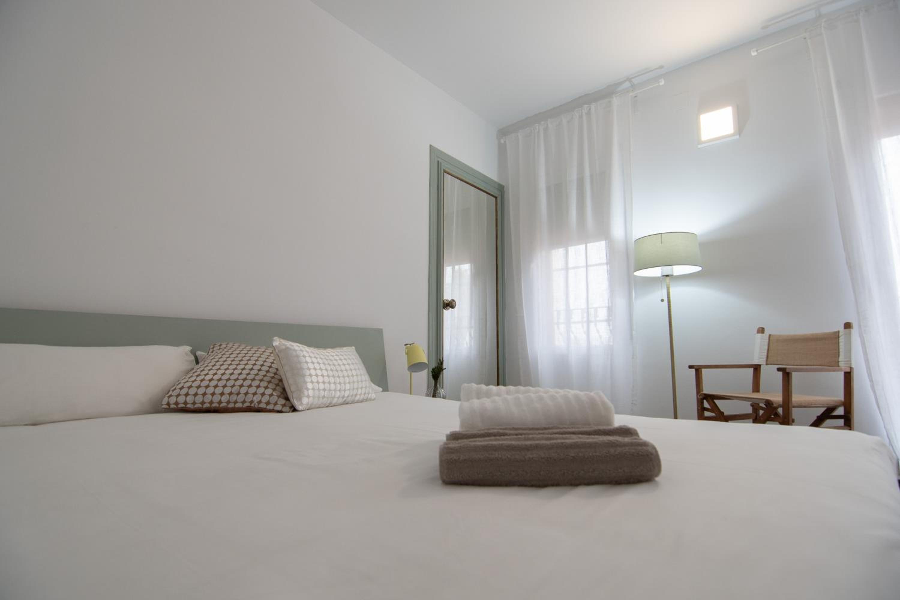 VILLA DEL RIU view 5