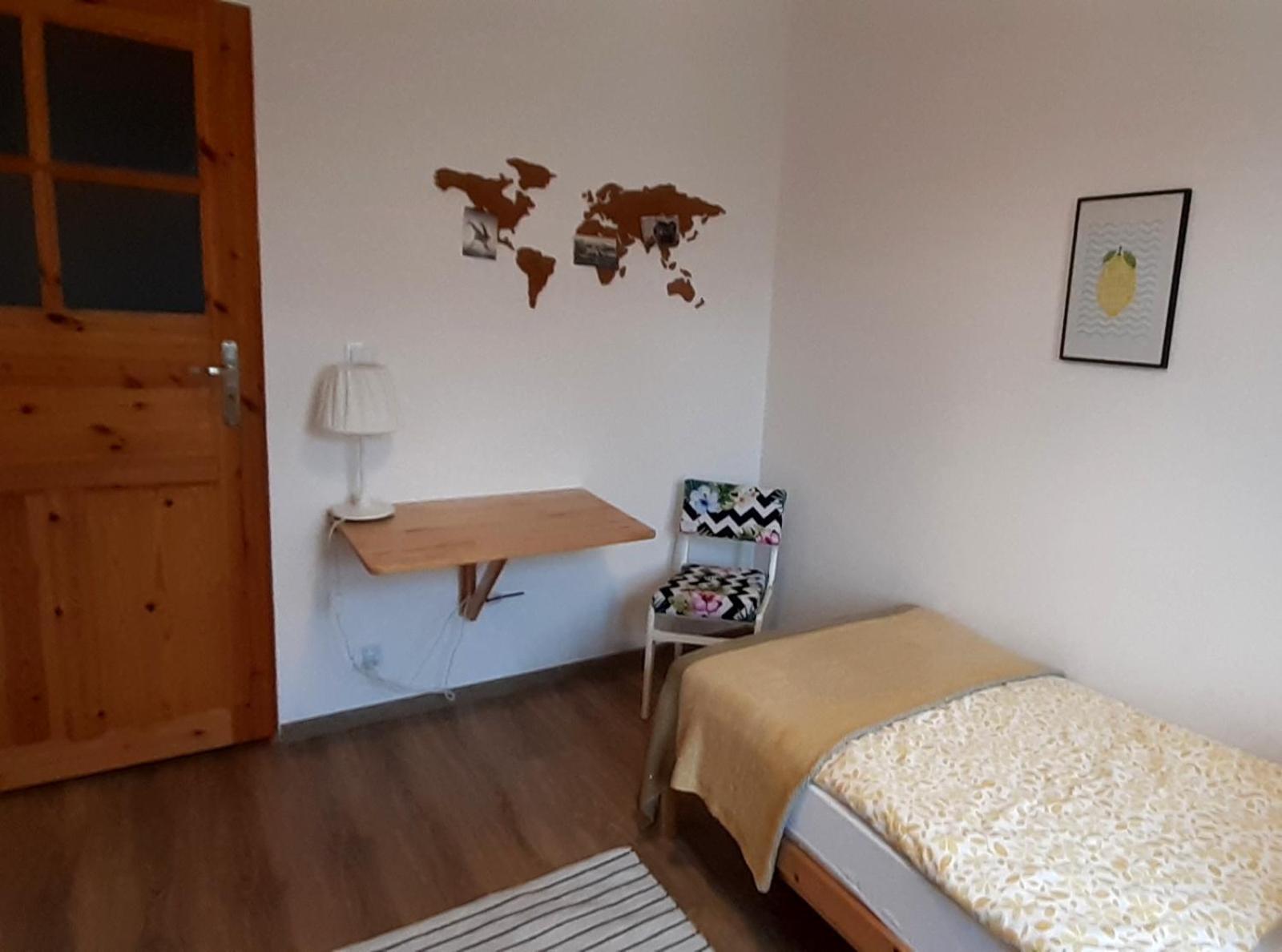Lemuria Hostel Szkolna centrum view 3