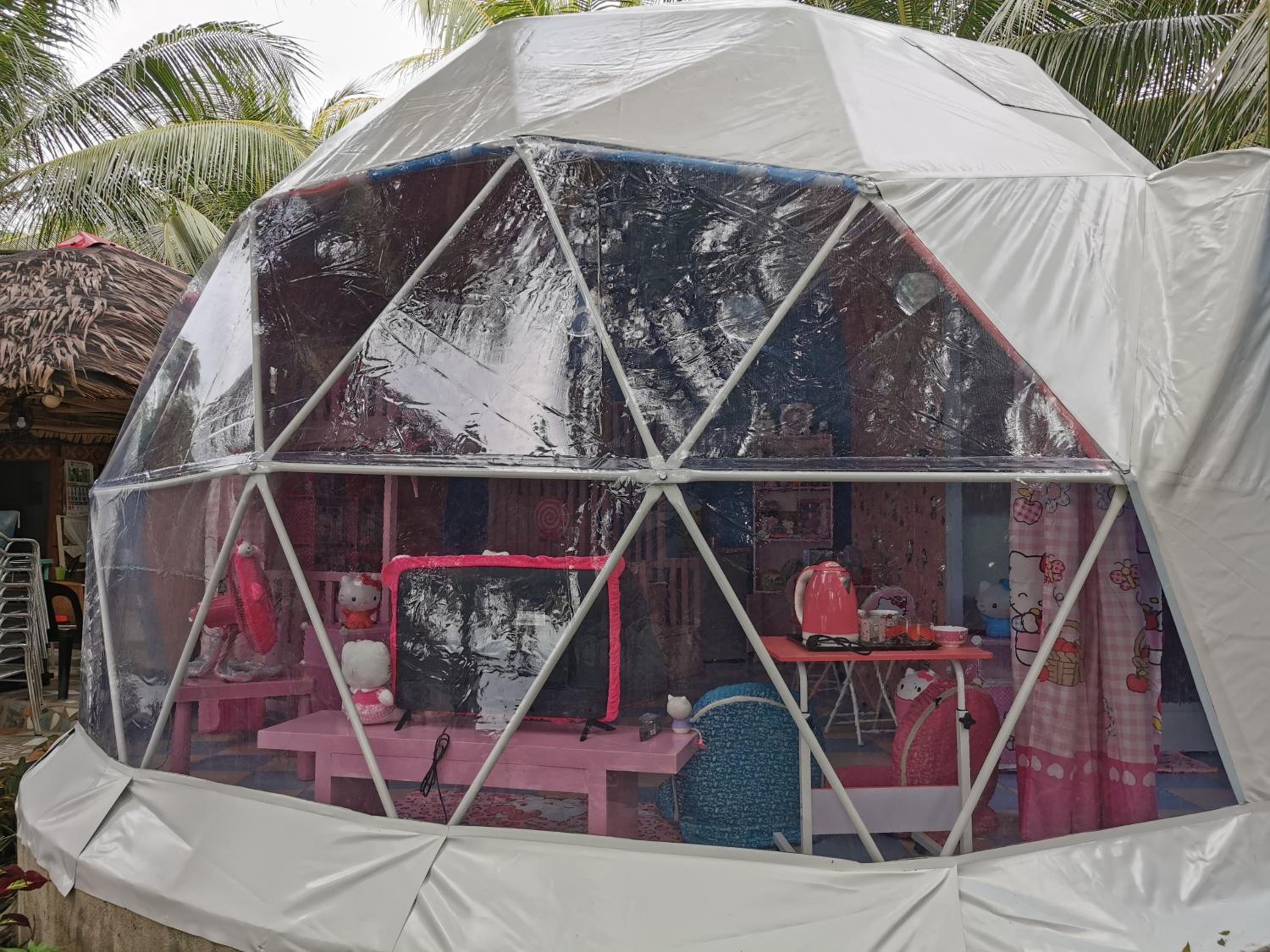 Beachfront Glamping Dome Dauin Bamboo Style