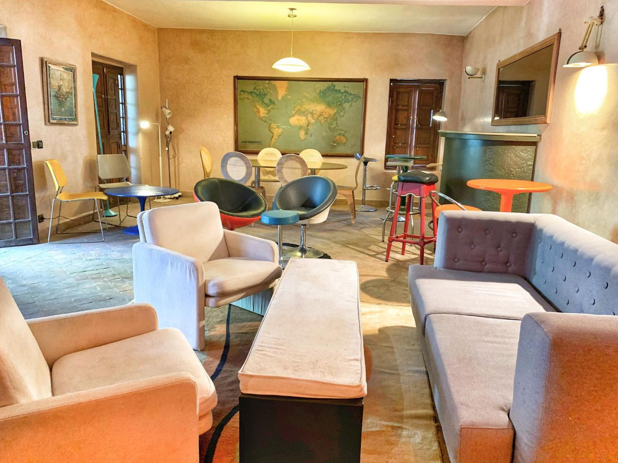 lounge